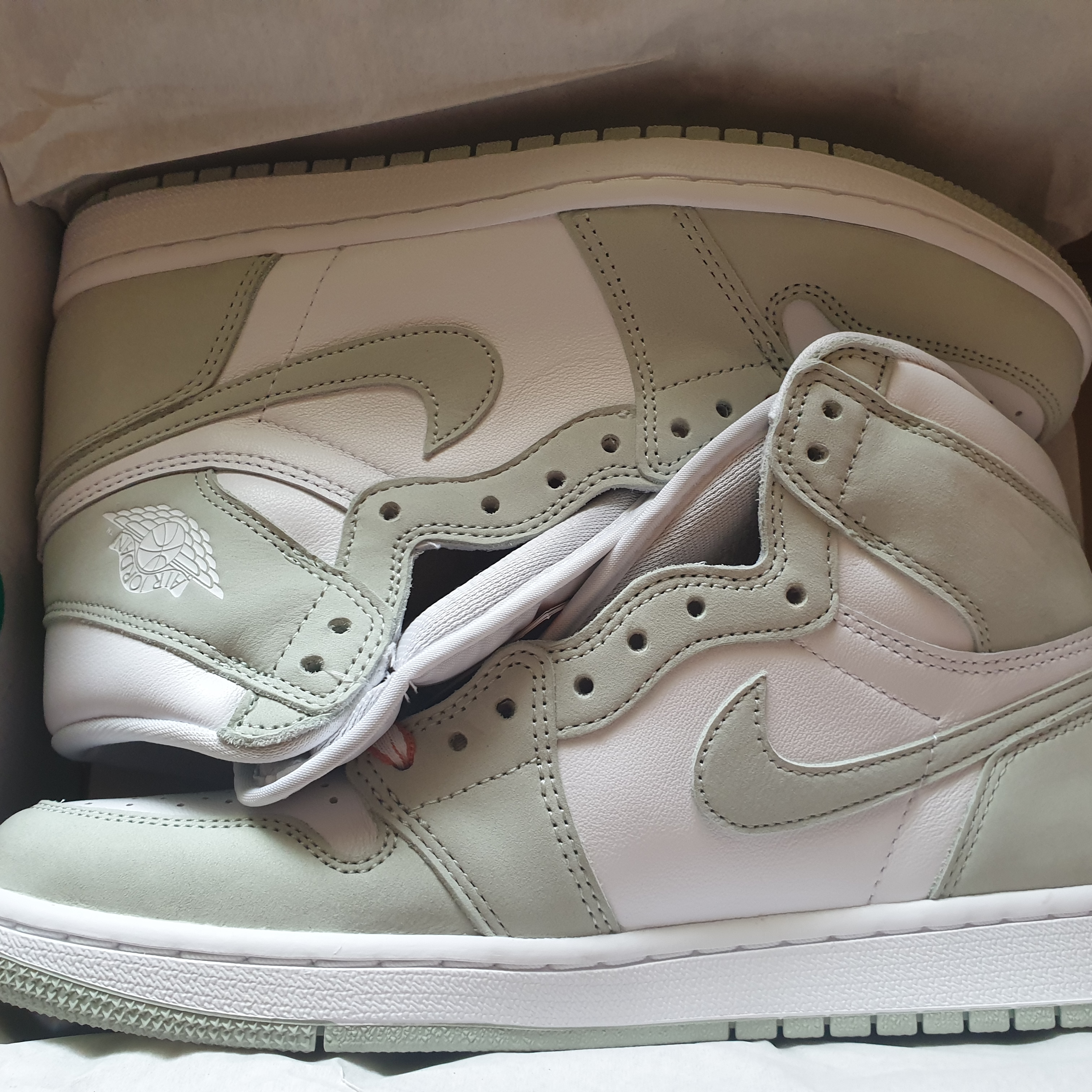 (W) Jordan 1 Retro High OG Seafoam 착용 스타일