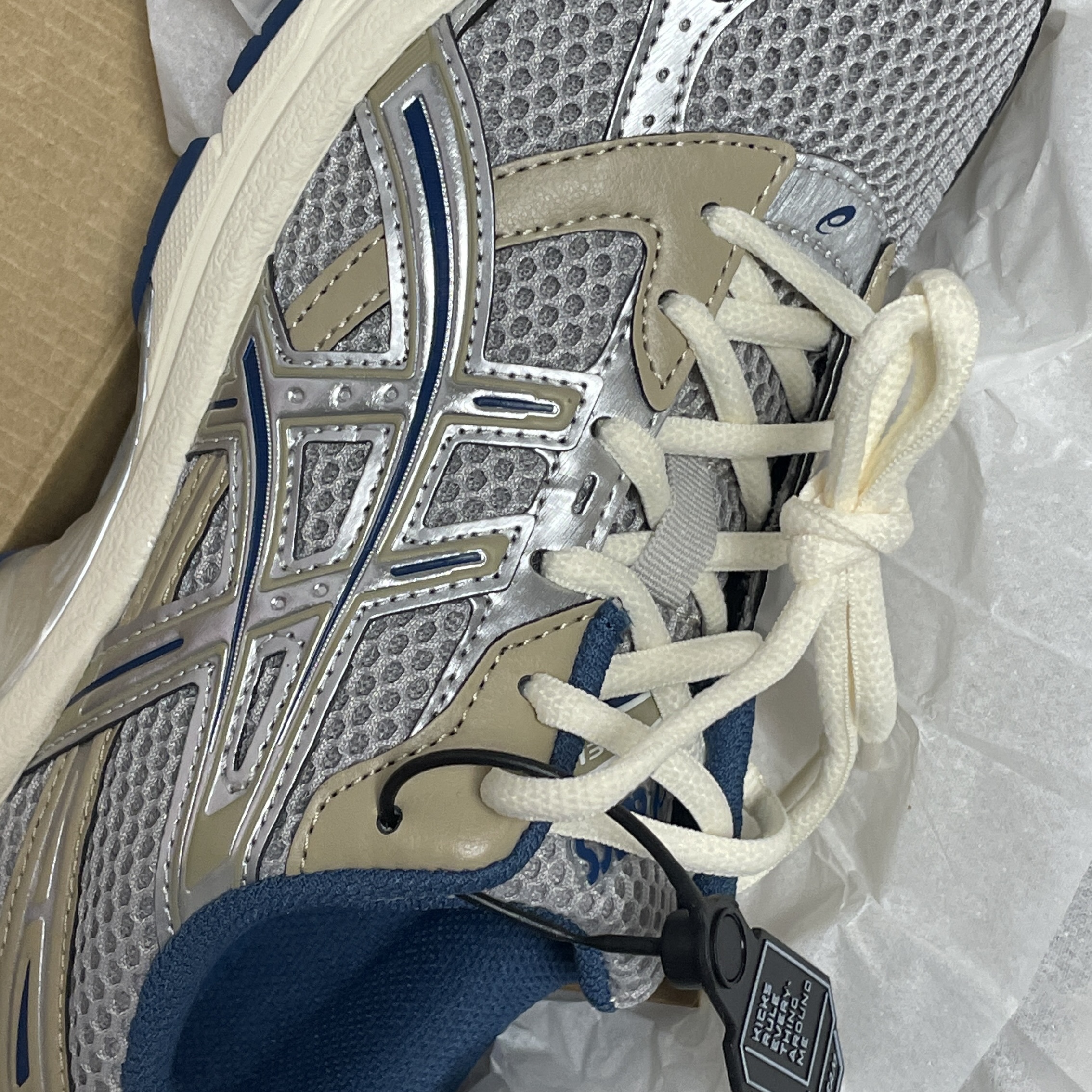 Asics Gel-1130 Oyster Grey Pure Silver 착용 스타일 - 1