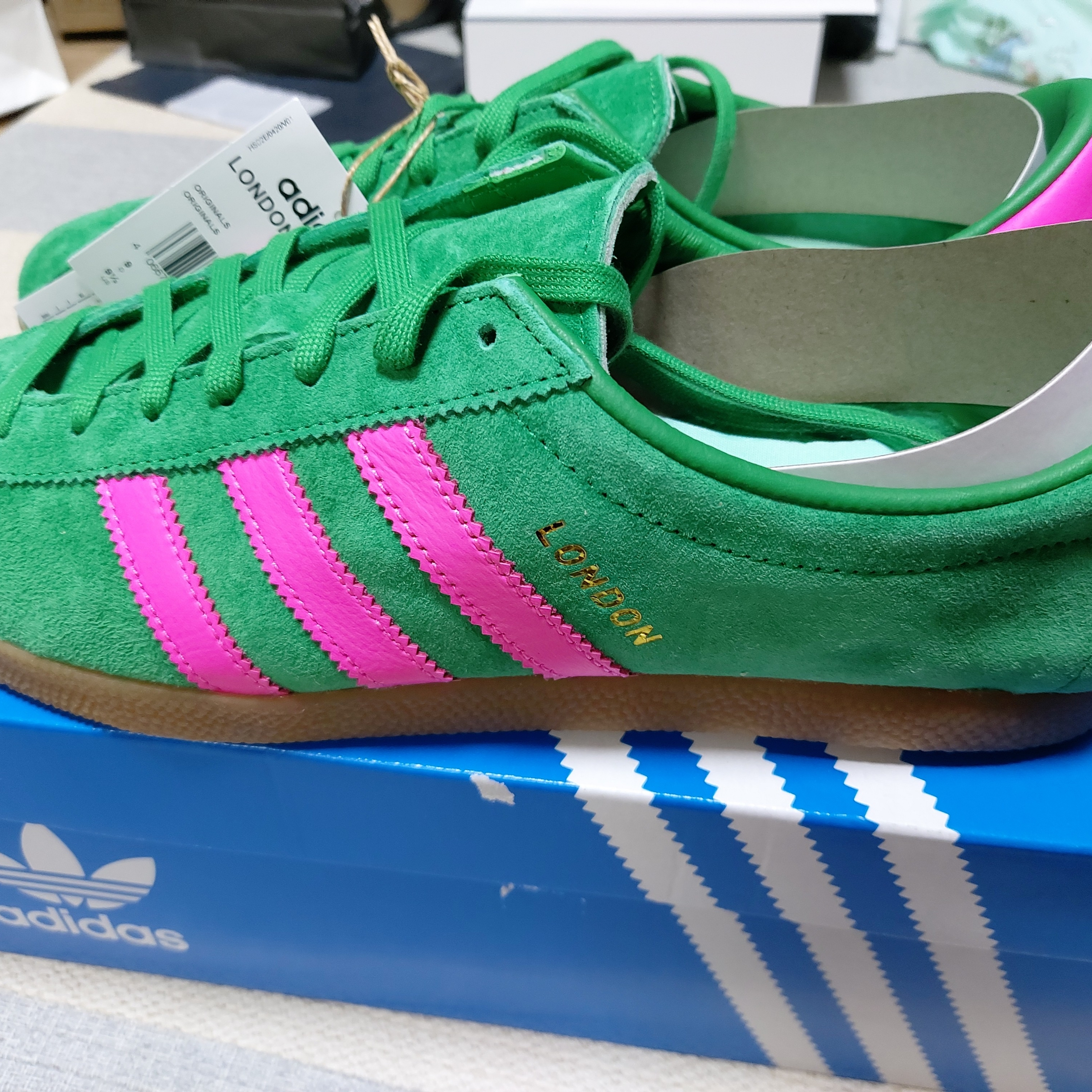 Adidas London Green Pink - Size? Exclusive 착용 스타일 - 1