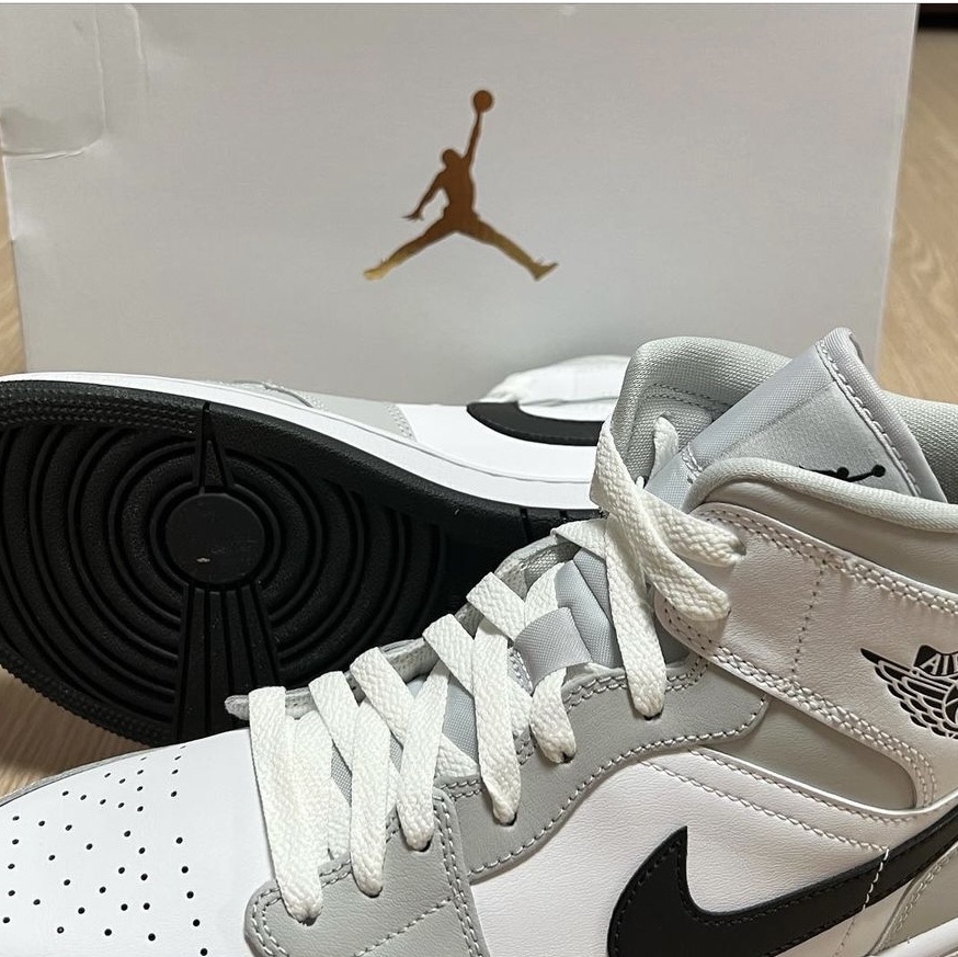 (W) Jordan 1 Mid Grey Fog 착용 스타일