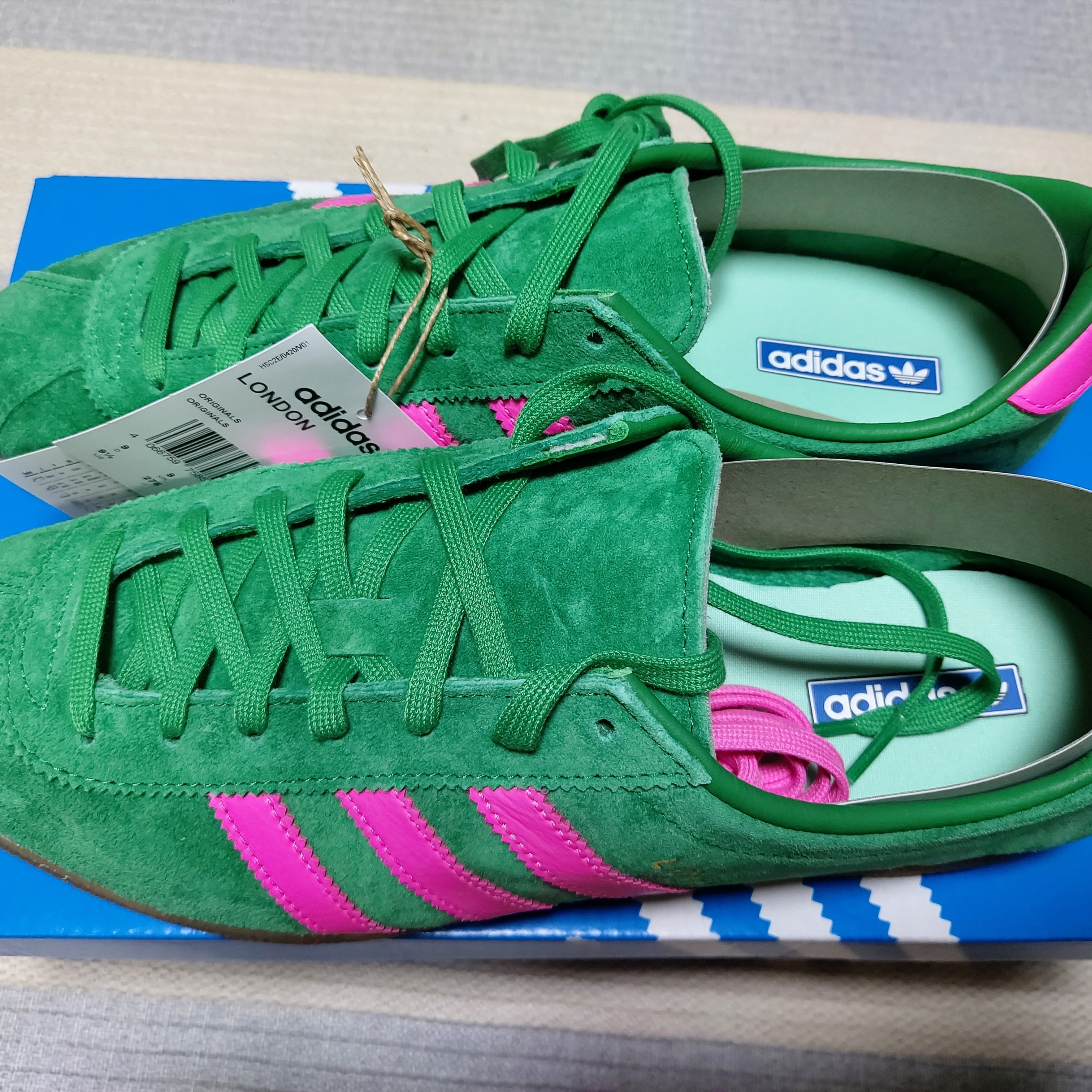 Adidas London Green Pink - Size? Exclusive 착용 스타일 - 3