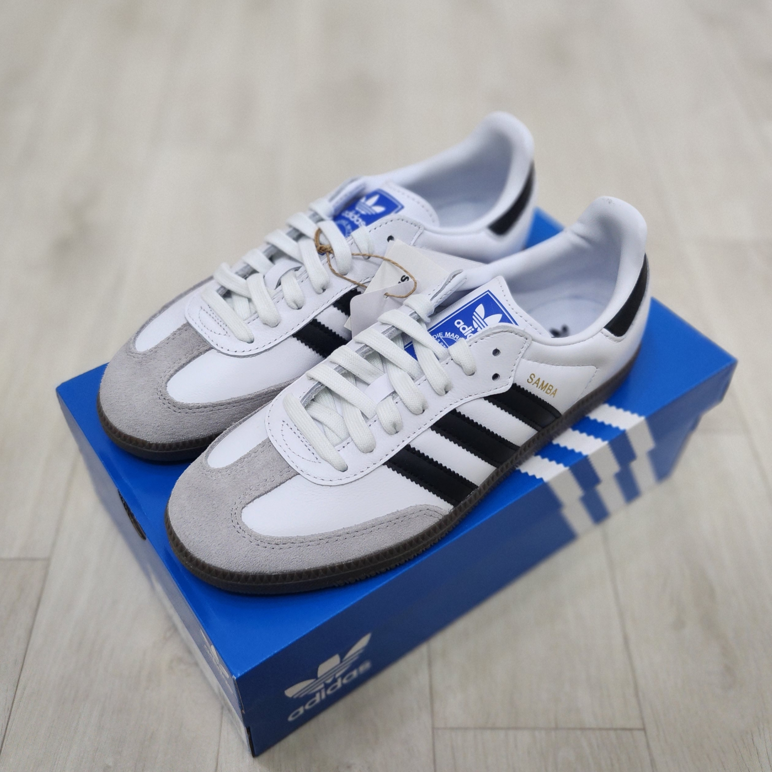 Adidas Samba OG Cloud White 착용 스타일 - 2