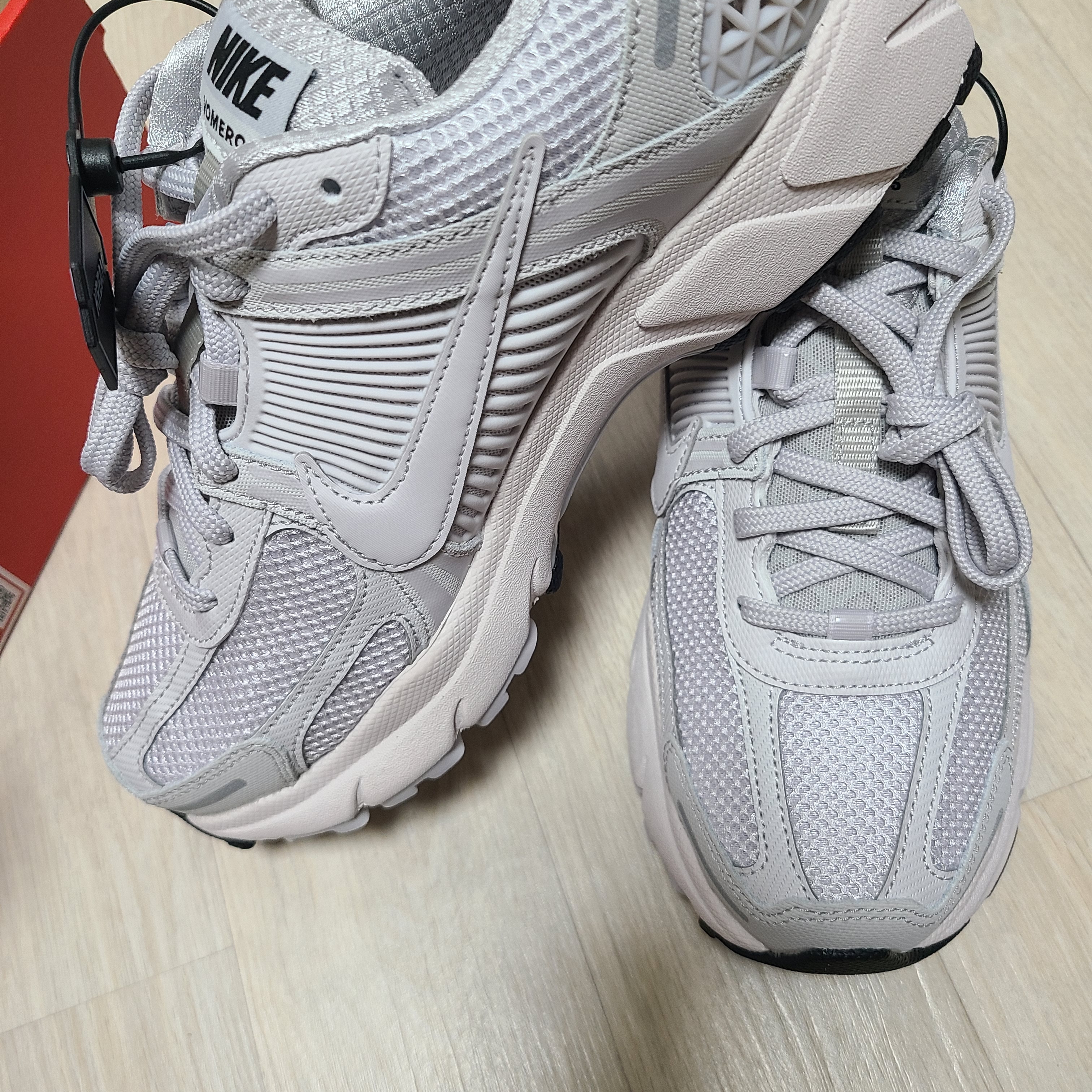Nike Zoom Vomero 5 SP Vast Grey 2023 착용 스타일
