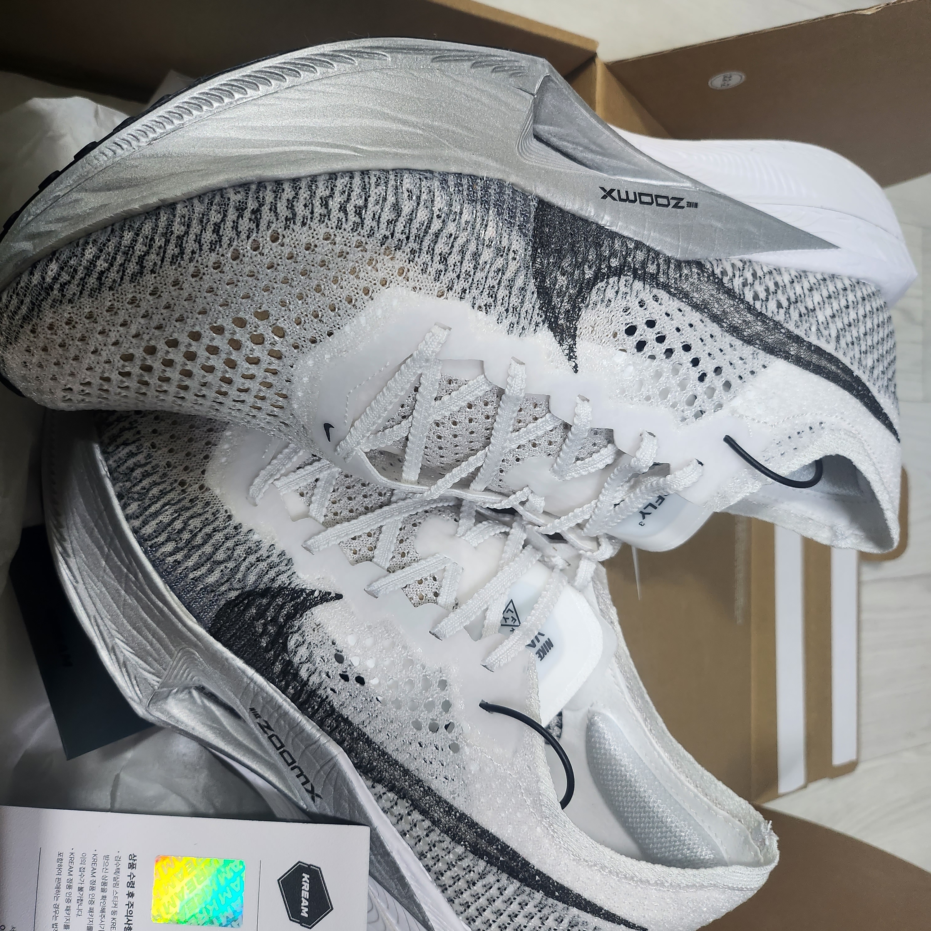 Nike ZoomX Vaporfly Next% 3 White Grey 착용 스타일