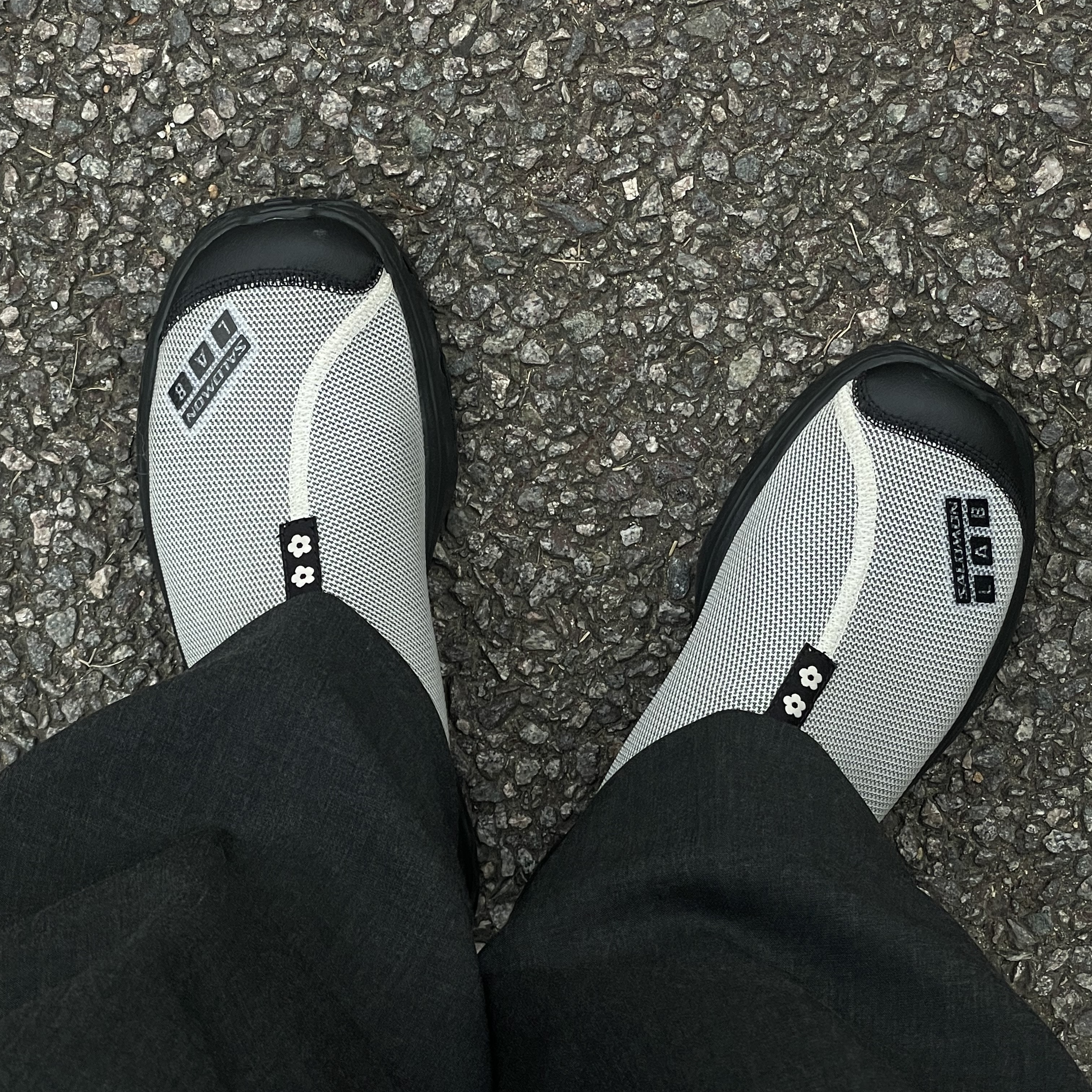 Salomon x Sandy Liang RX Moc 3.0 Black White 착용 스타일