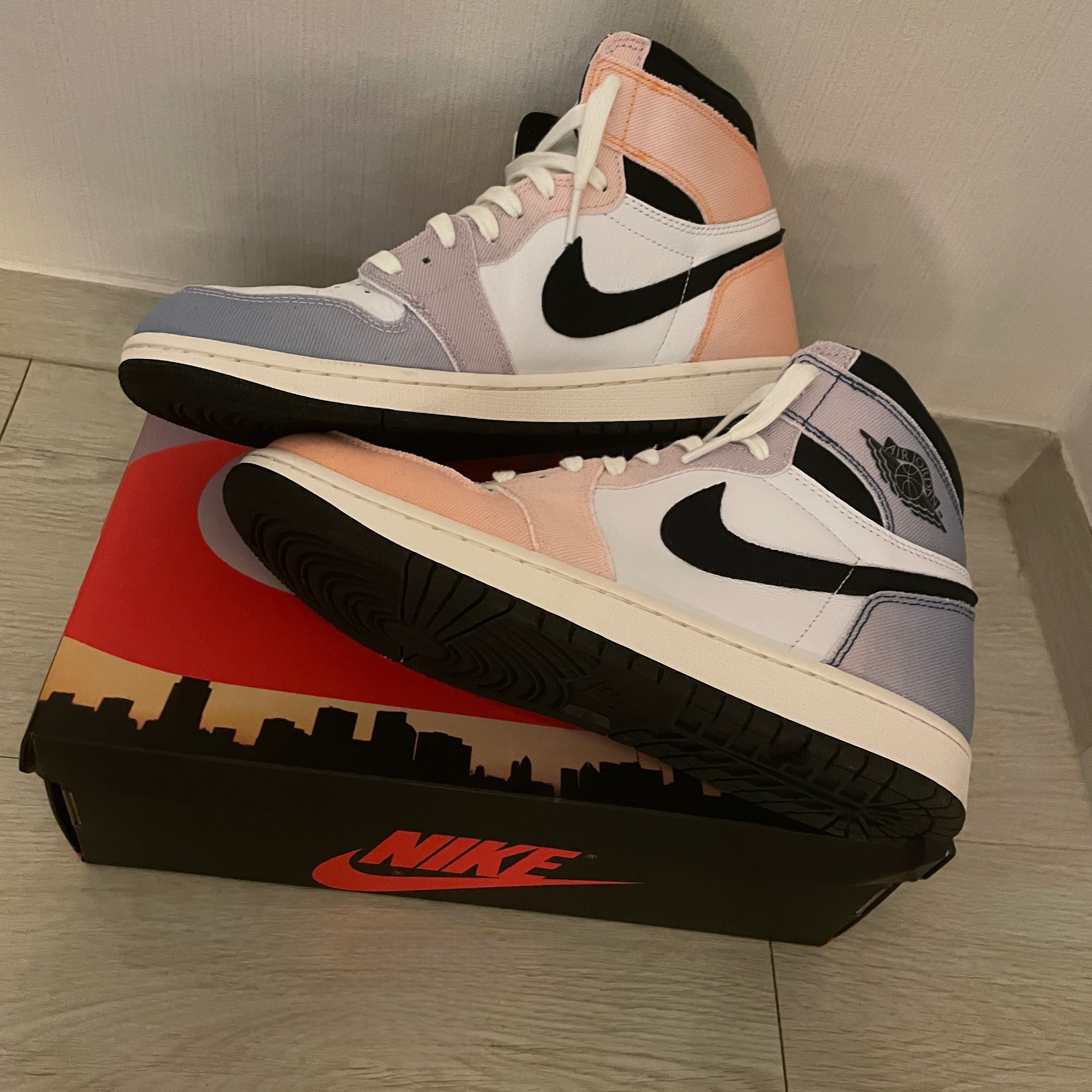 Jordan 1 Retro High OG Multi Color 착용 스타일