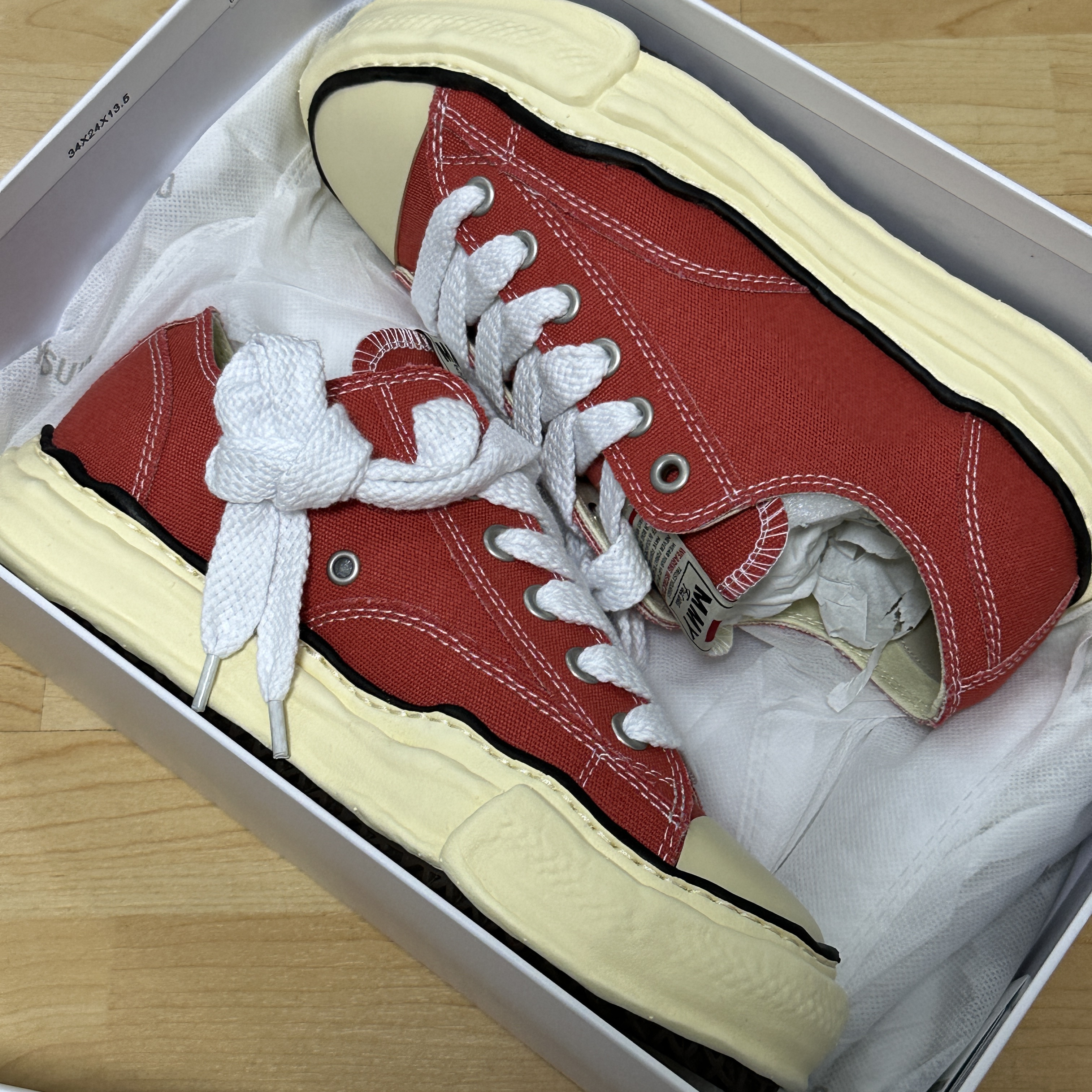 Maison Mihara Yasuhiro Peterson VL OG Sole Canvas Low-top Sneakers Orange 착용 스타일 - 4