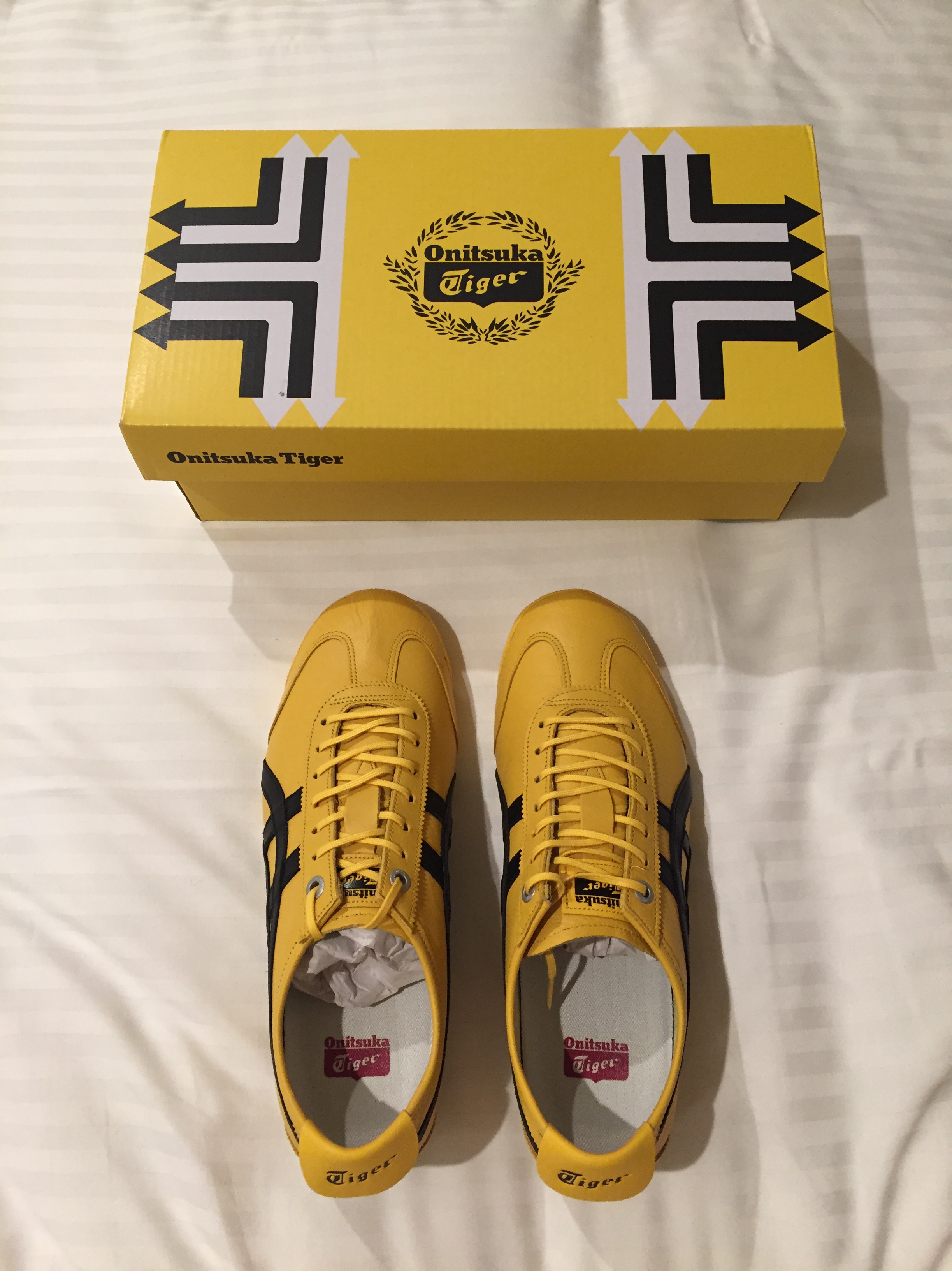 Onitsuka Tiger Mexico 66 SD Yellow Black, Onitsuka Tiger Mexico 66 Slip-On Yellow Black 착용 스타일 - 1