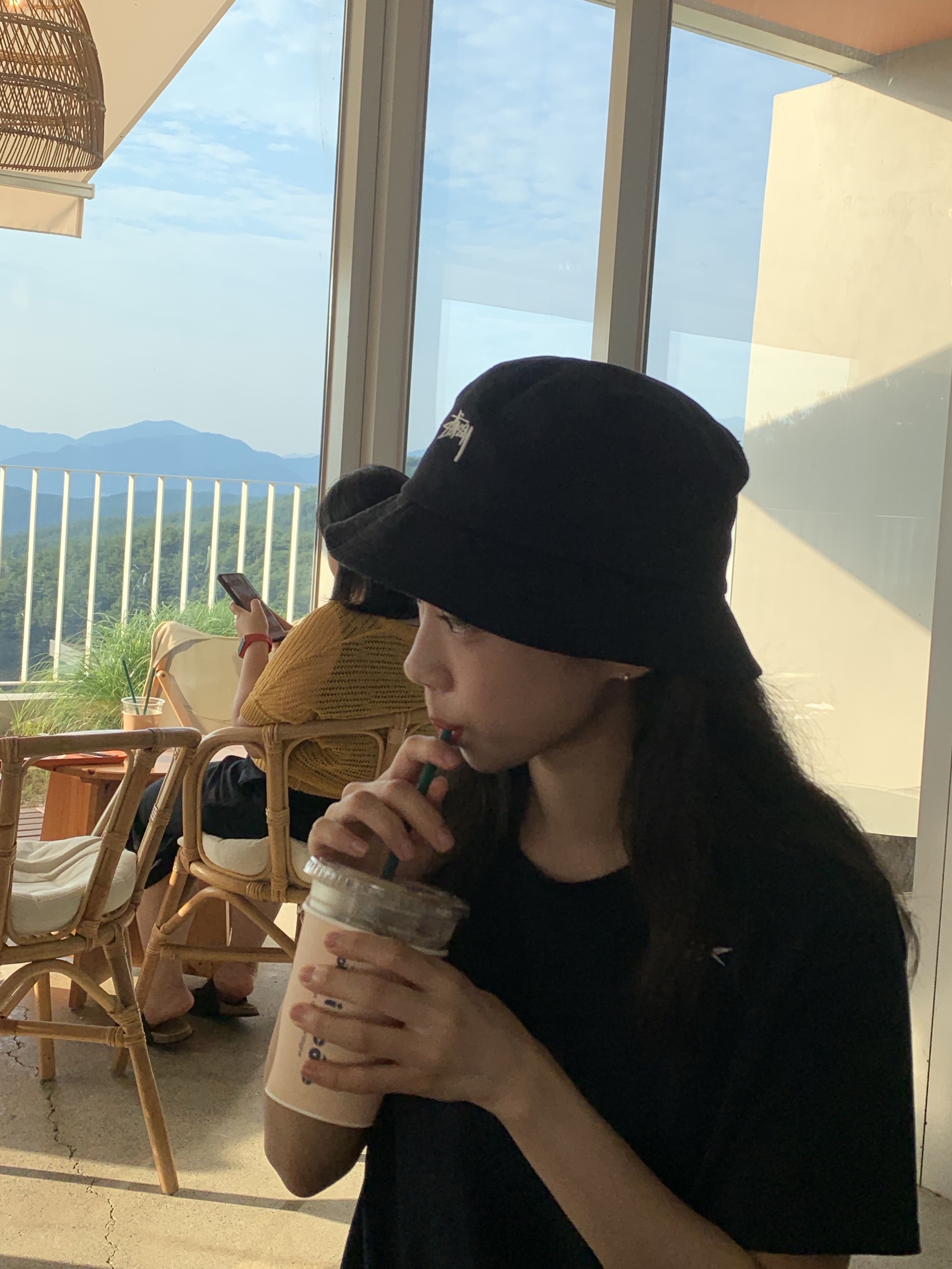 Stussy Stock Bucket Hat Black 착용 스타일