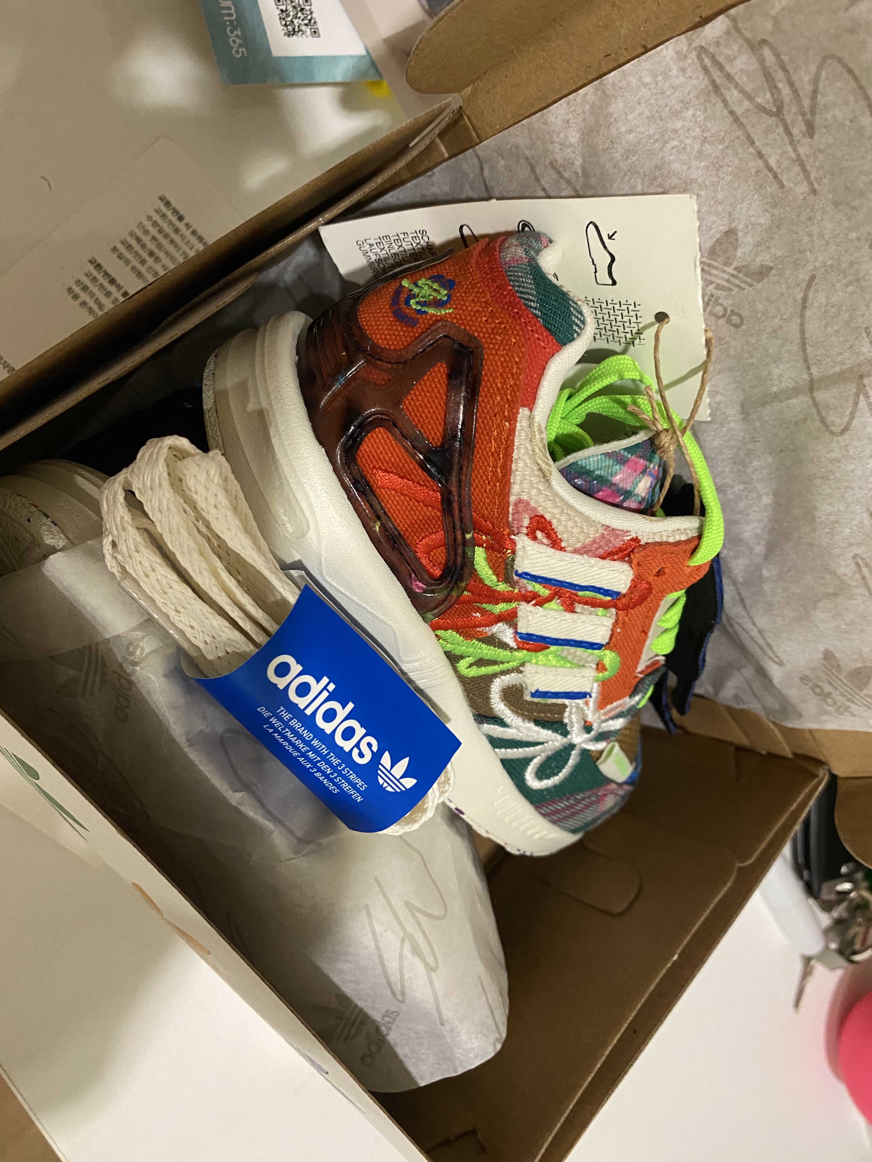 (Infant) Adidas x Sean Wotherspoon ZX 8000 Superearth 착용 스타일