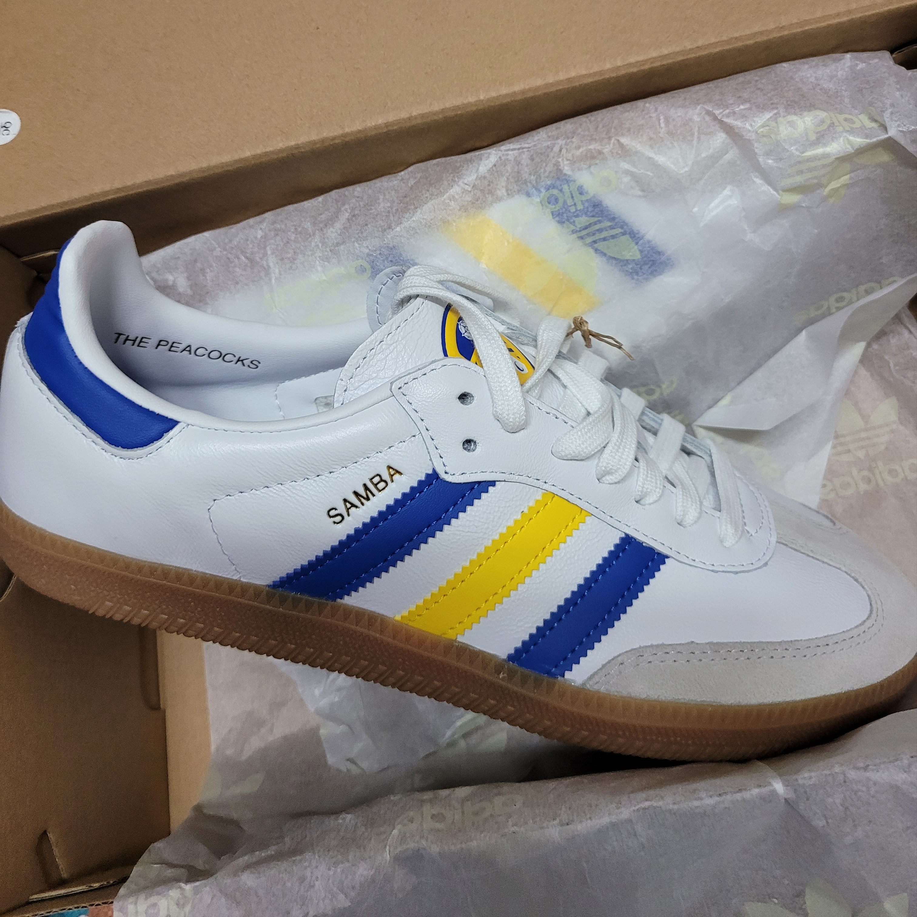 Adidas Samba Team Leeds United FC 착용 스타일