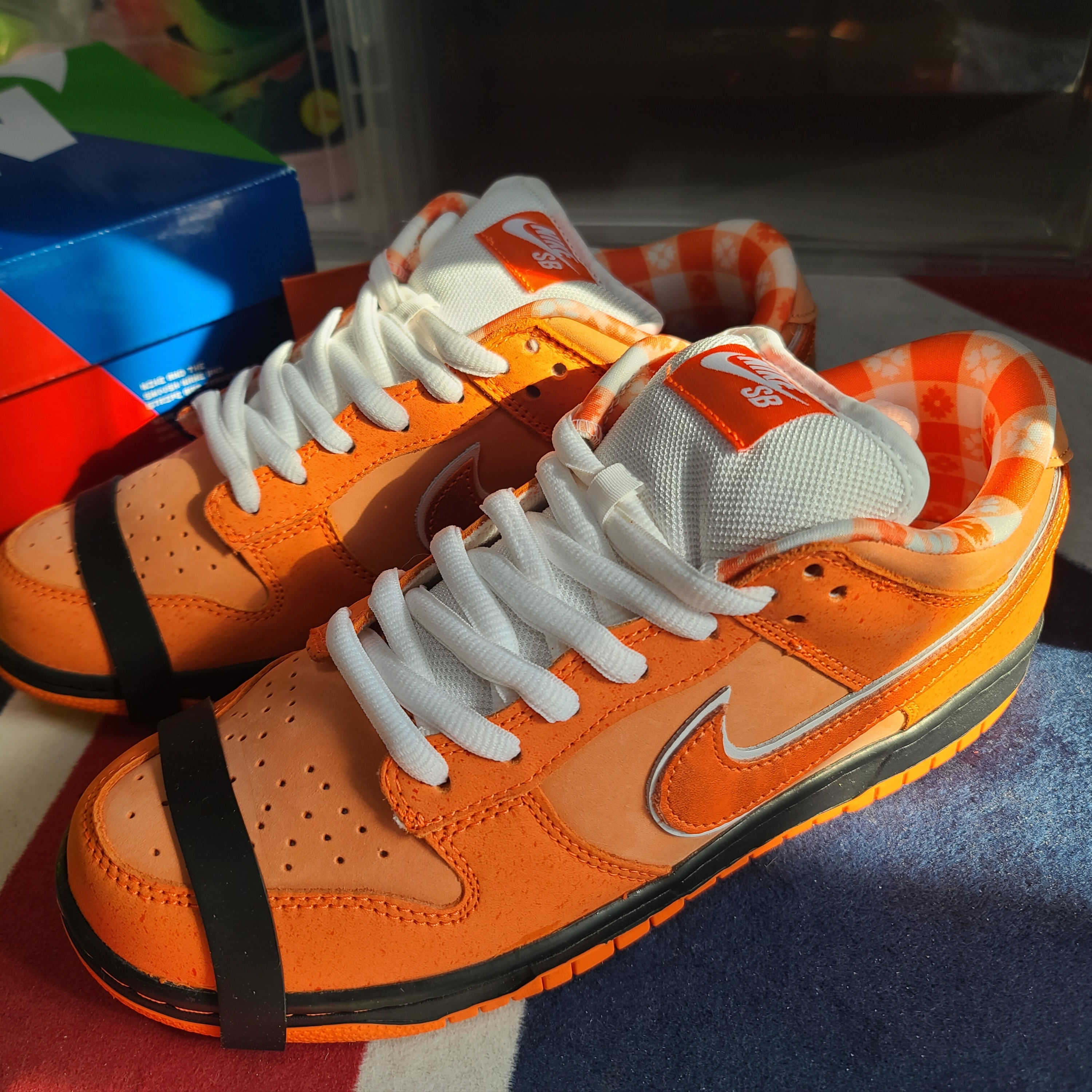 Nike x Concepts SB Dunk Low Orange Lobster (Regular Box) 착용 스타일 - 1