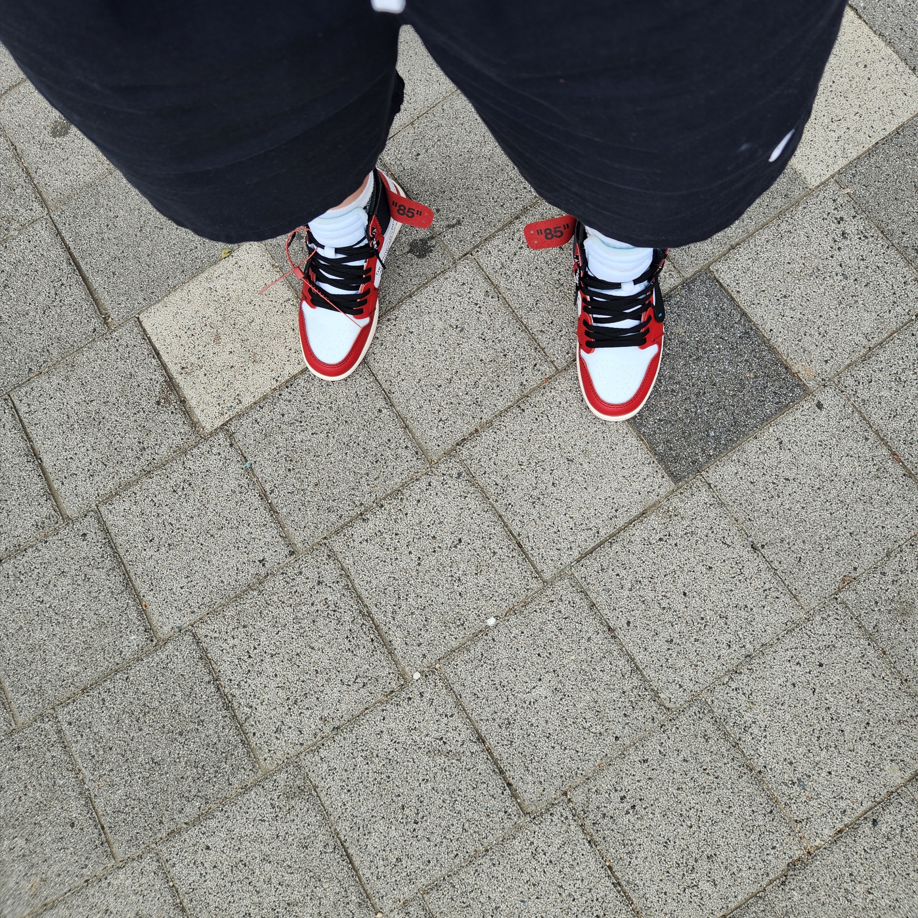 Jordan 1 x Off-White Retro High Chicago The Ten 착용 스타일
