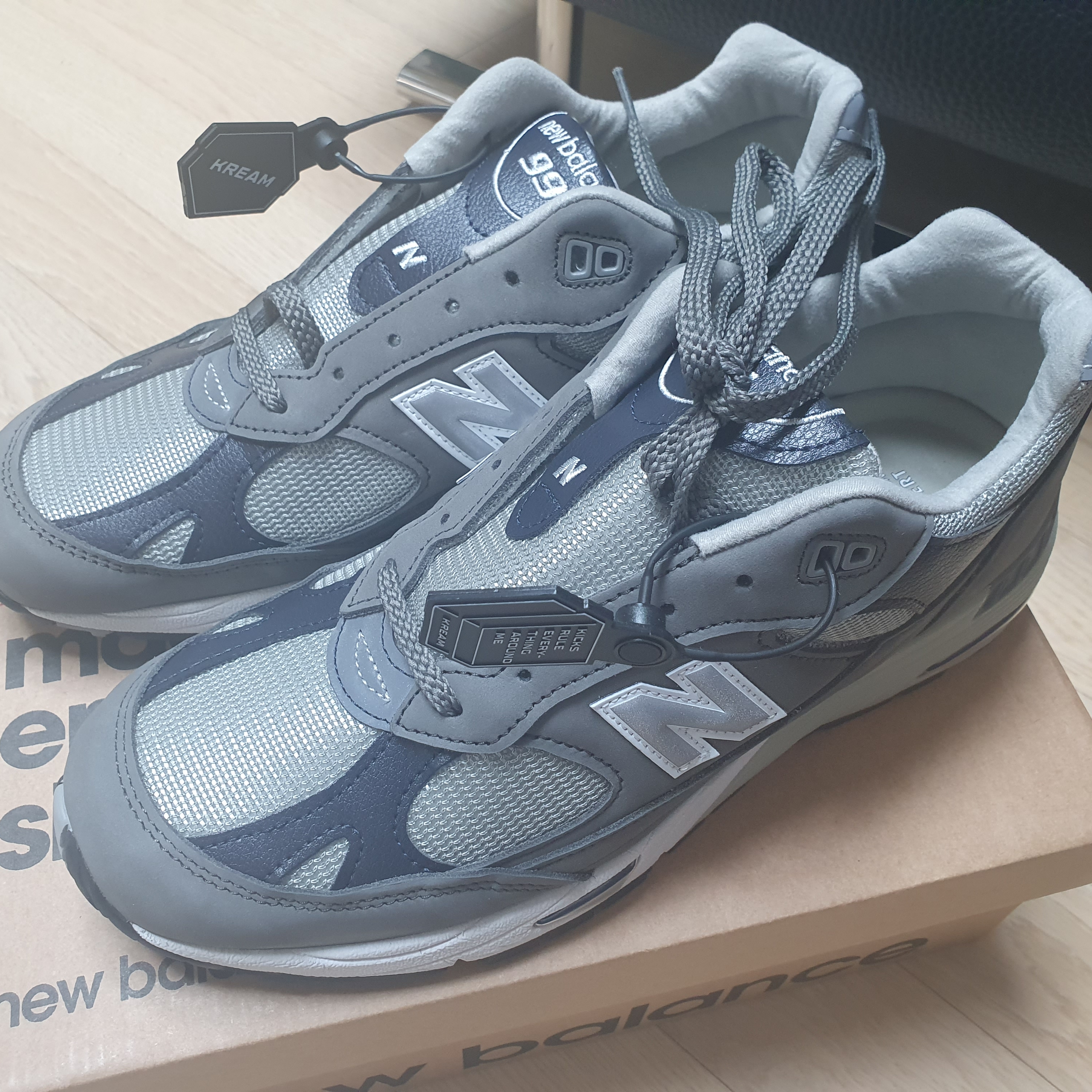 New Balance 991 Made in UK Castlerock Navy 착용 스타일