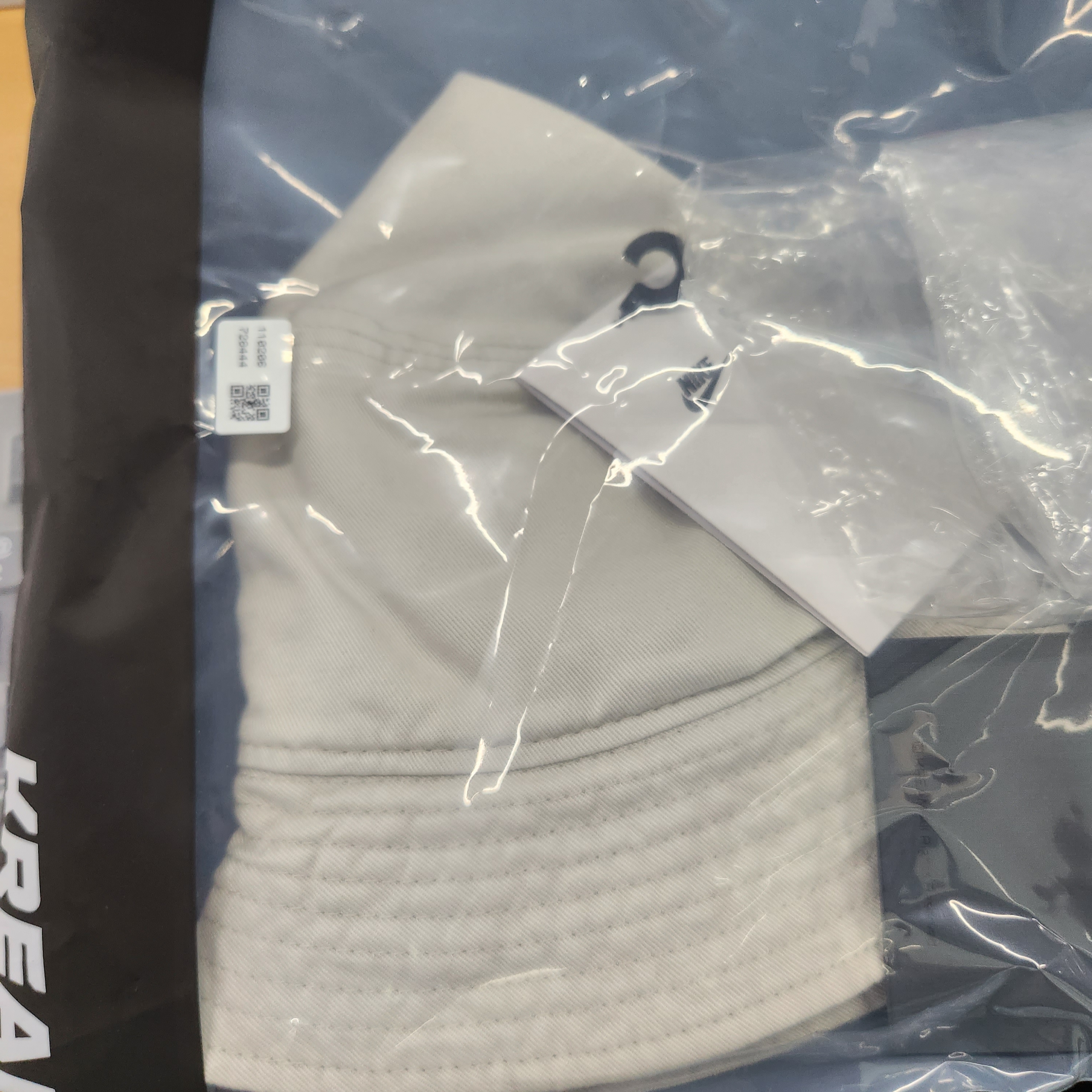 Nike Futura Washed Bucket Hat Light Bone 착용 스타일