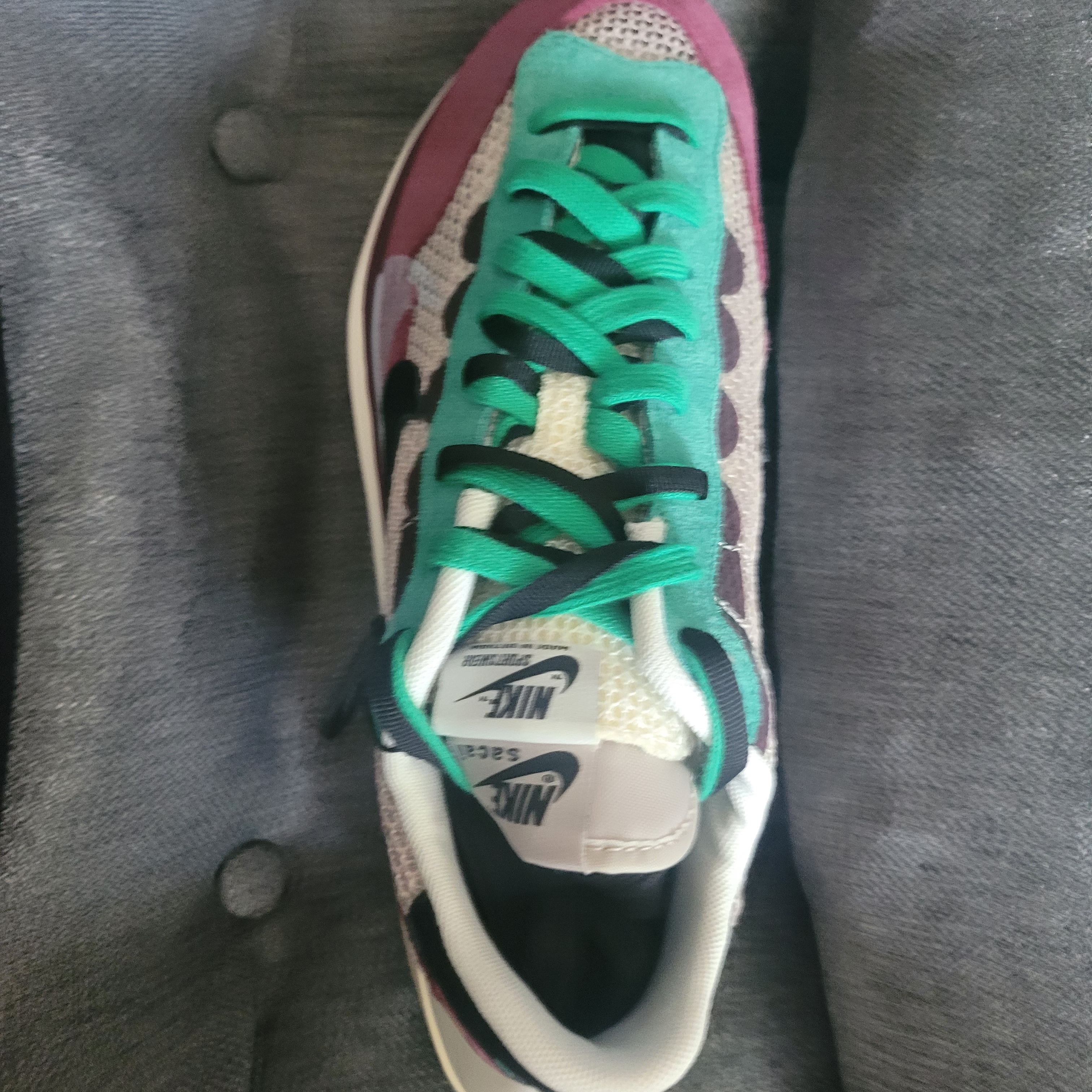 Nike x Sacai VaporWaffle String & Black Villain Red 착용 스타일