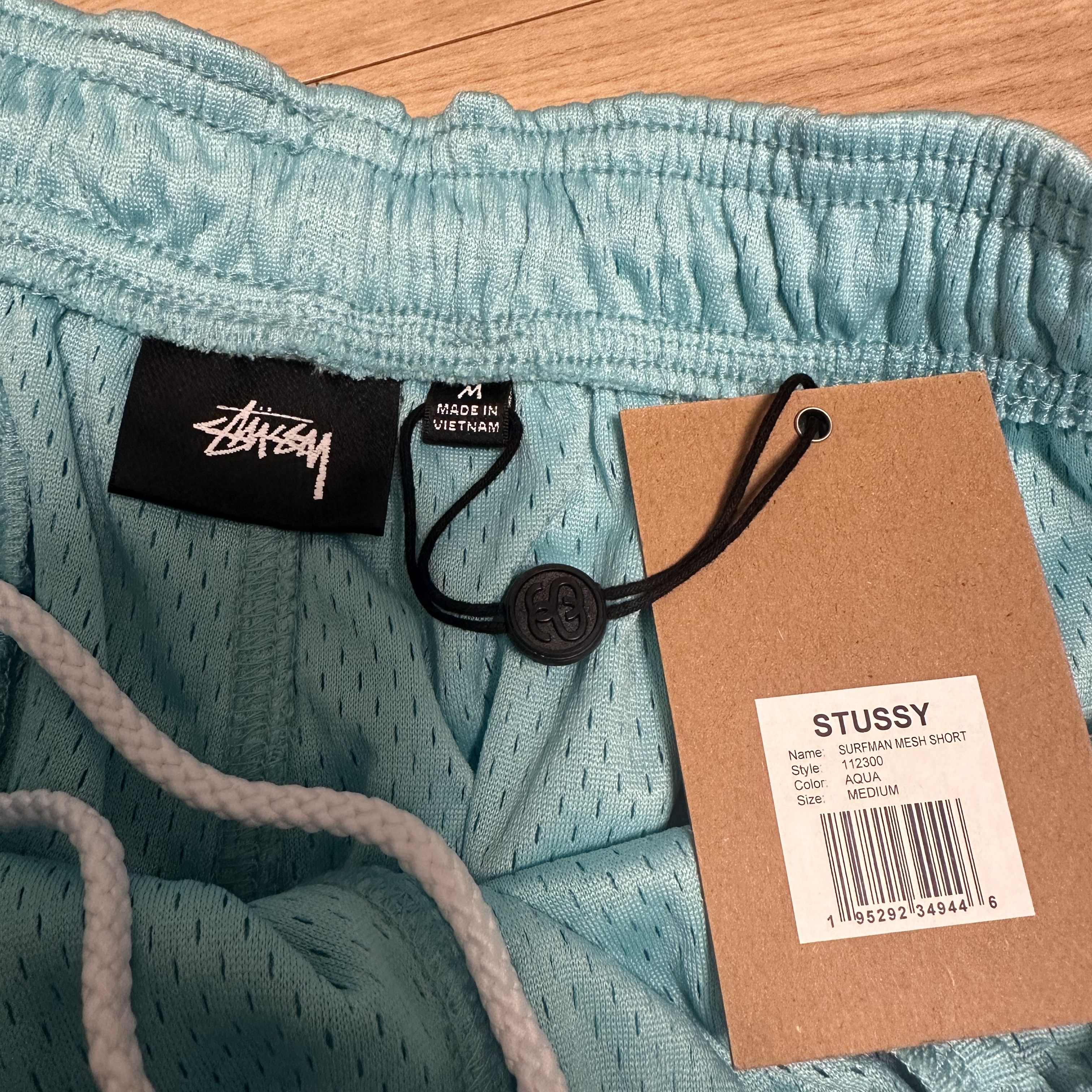 Stussy Surfman Mesh Shorts Aqua 착용 스타일 - 3