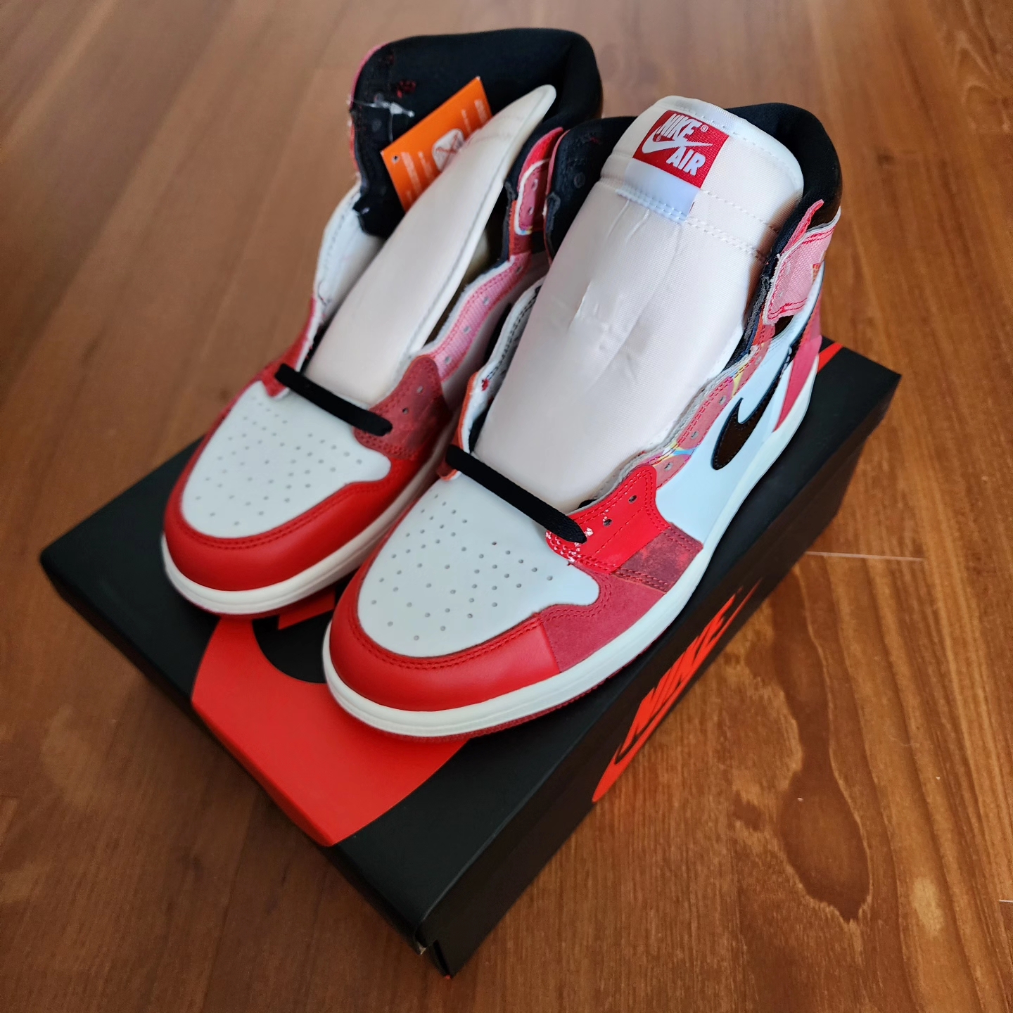 Jordan 1 Retro High Spider-Man Next Chapter 착용 스타일 - 2