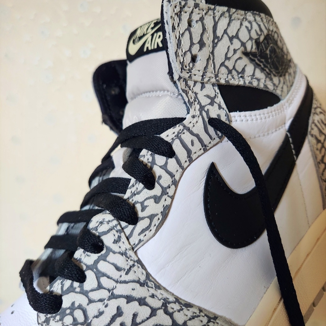 Jordan 1 Retro High OG White Cement 착용 스타일 - 3