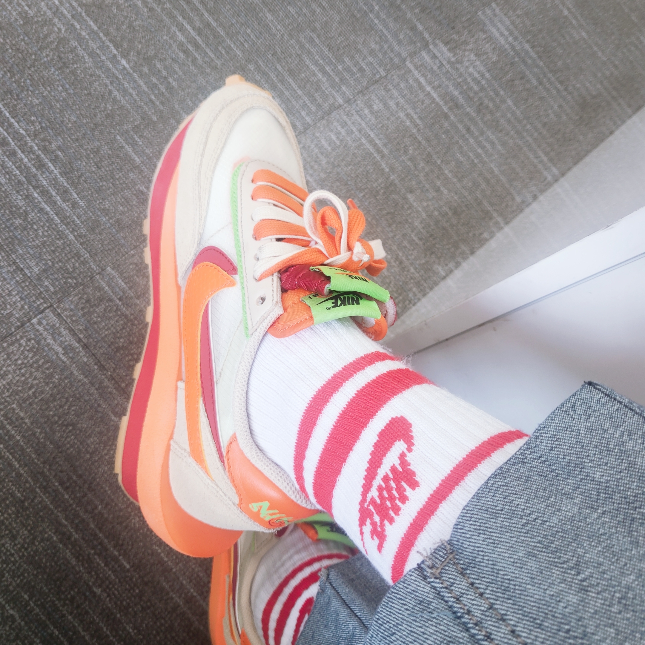 Nike x Sacai x Clot LDWaffle Orange Blaze 착용 스타일