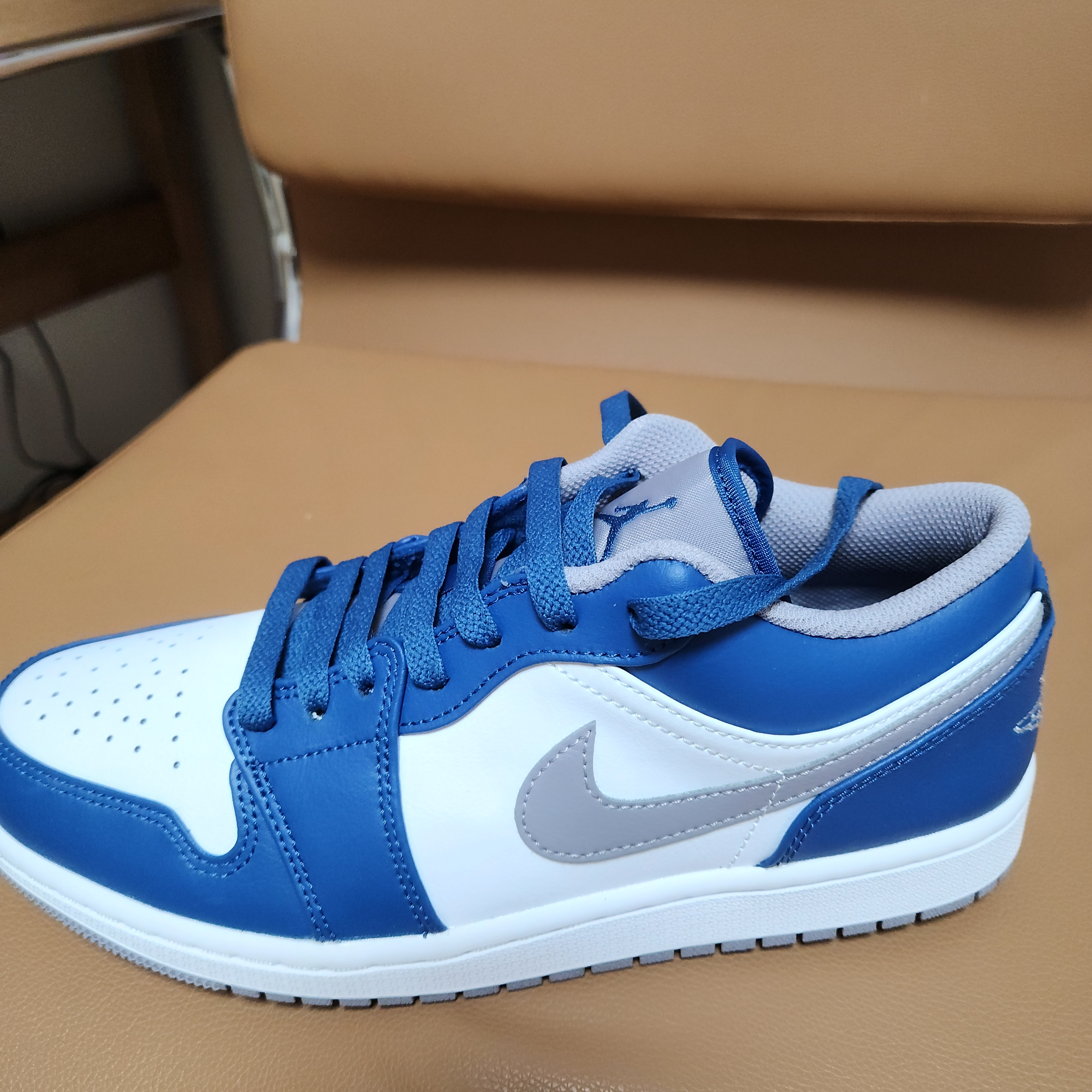 Jordan 1 Low True Blue Cement Grey 착용 스타일