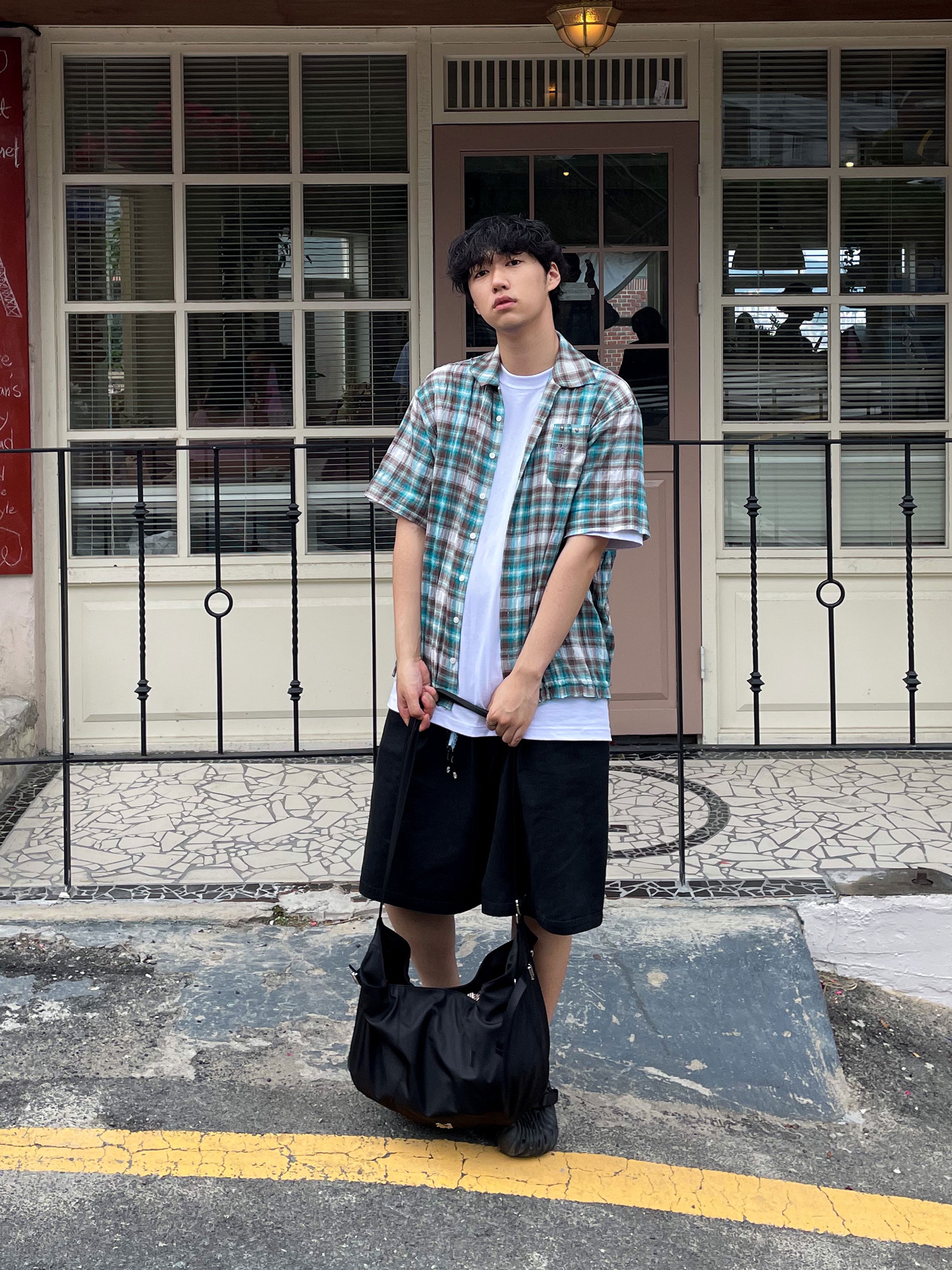 Crocs x Salehe Bembury Pollex Clog Sasquatch 착용 스타일 - 5