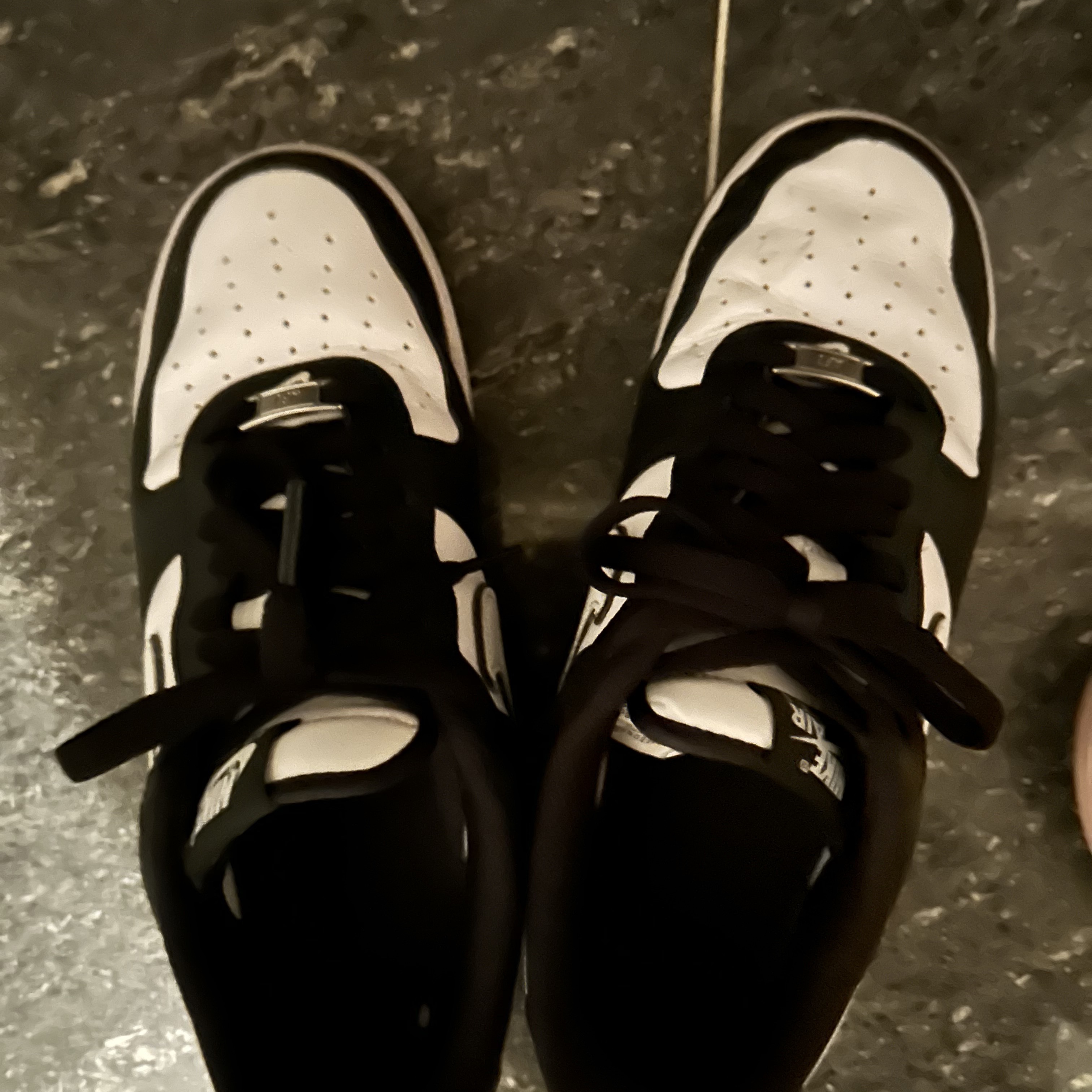 Nike Air Force 1 '07 Black White 착용 스타일
