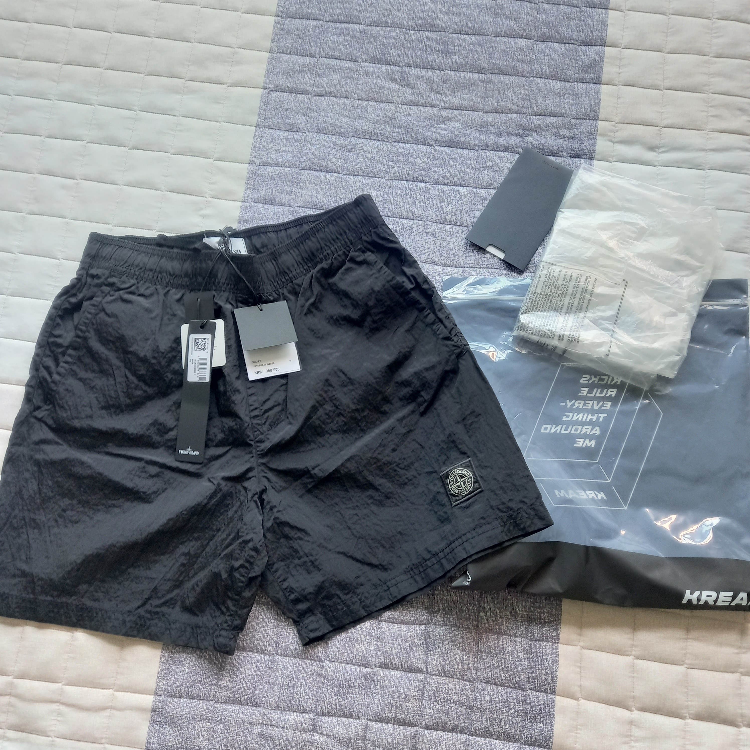 Stone Island B0943 Nylon Metal Swimming Trunk Black - 23SS 착용 스타일 - 1