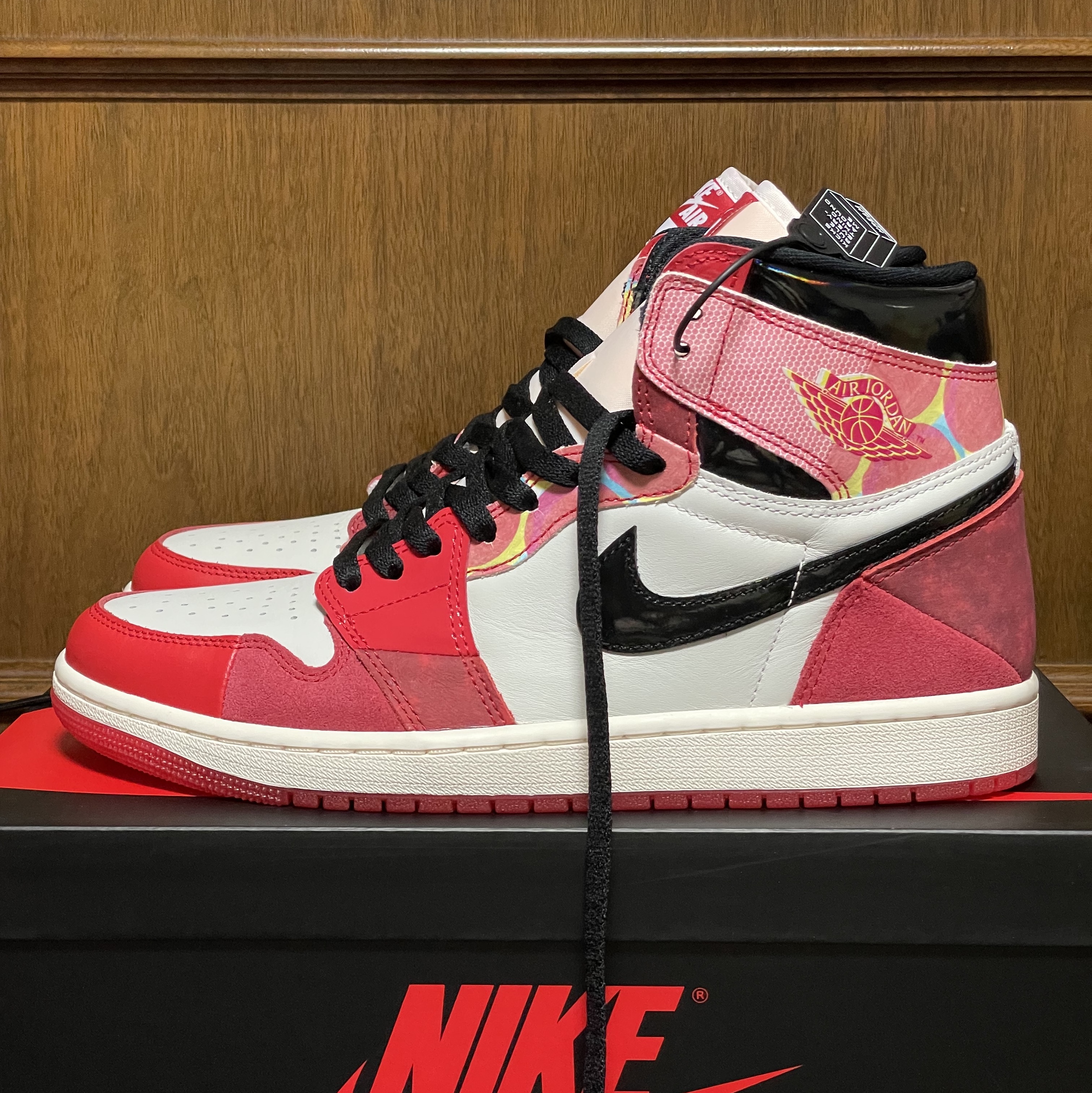 Jordan 1 Retro High Spider-Man Next Chapter 착용 스타일 - 1