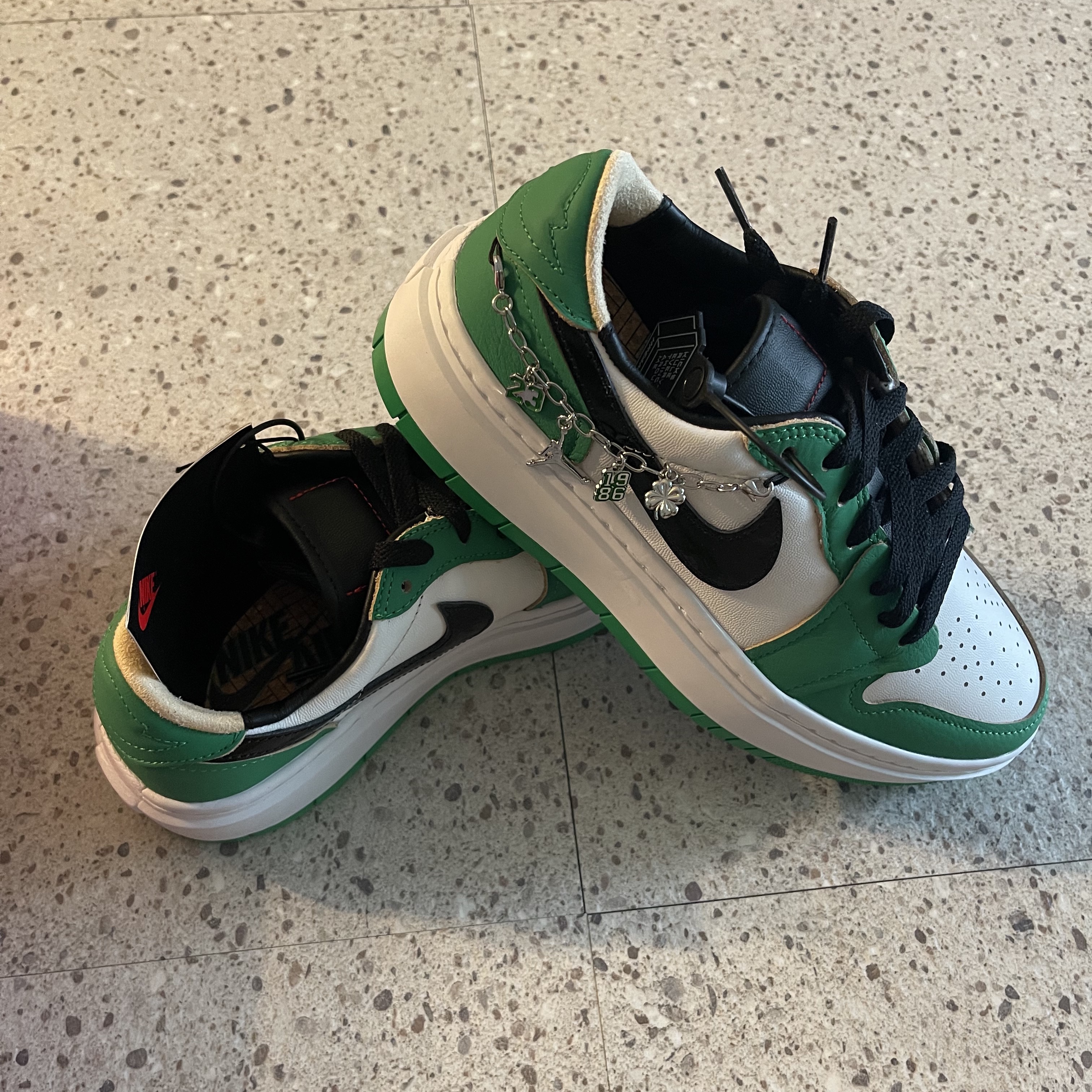 (W) Jordan 1 Elevate Low SE Lucky Green 착용 스타일