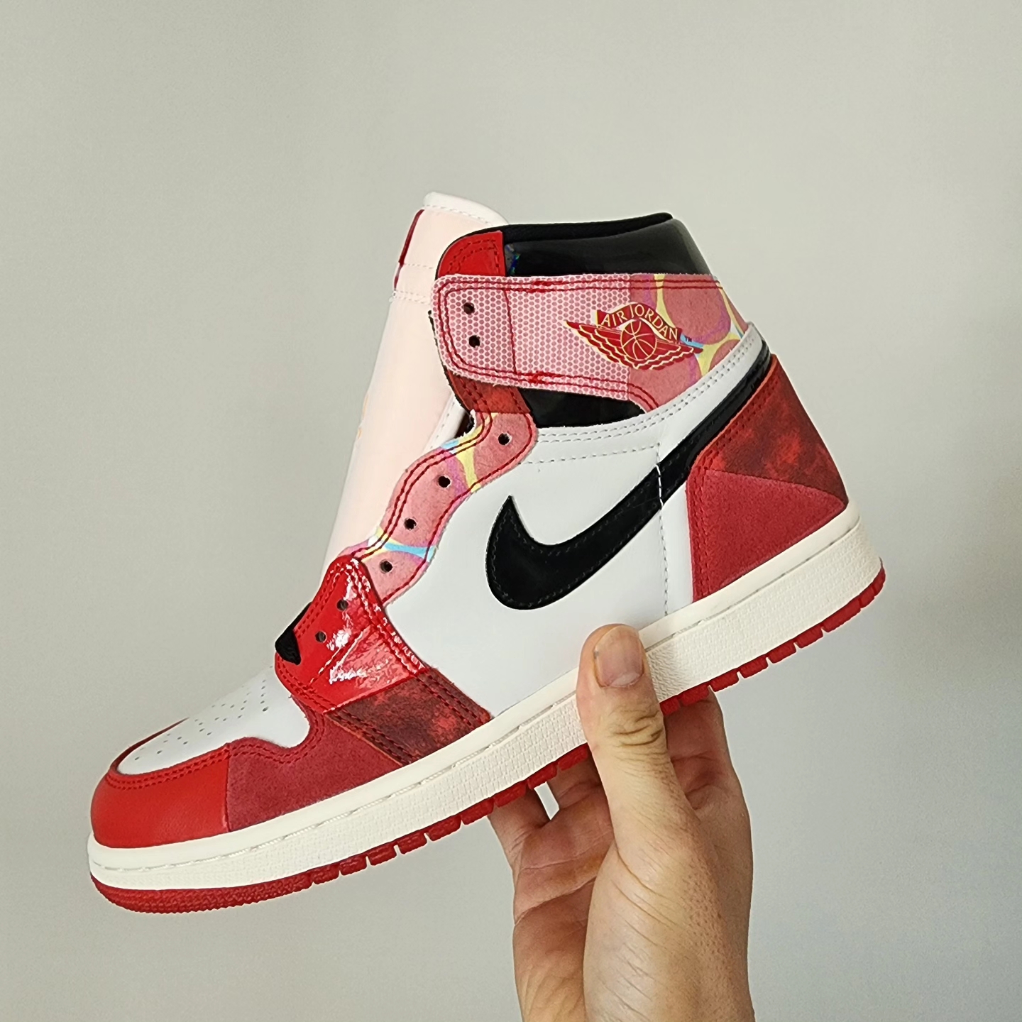 Jordan 1 Retro High Spider-Man Next Chapter 착용 스타일 - 1
