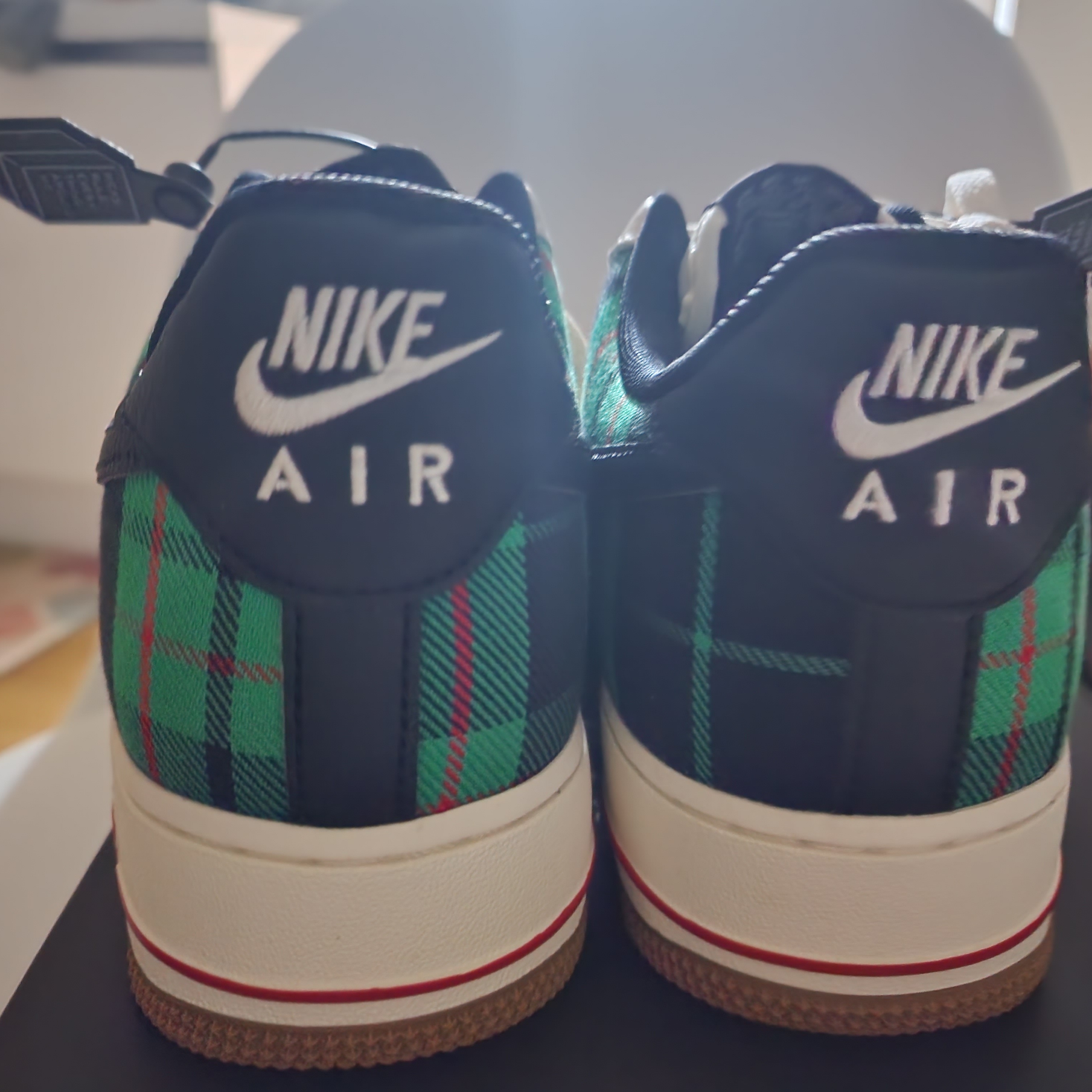 Nike Air Force 1 '07 LX Pale Ivory 착용 스타일 - 3