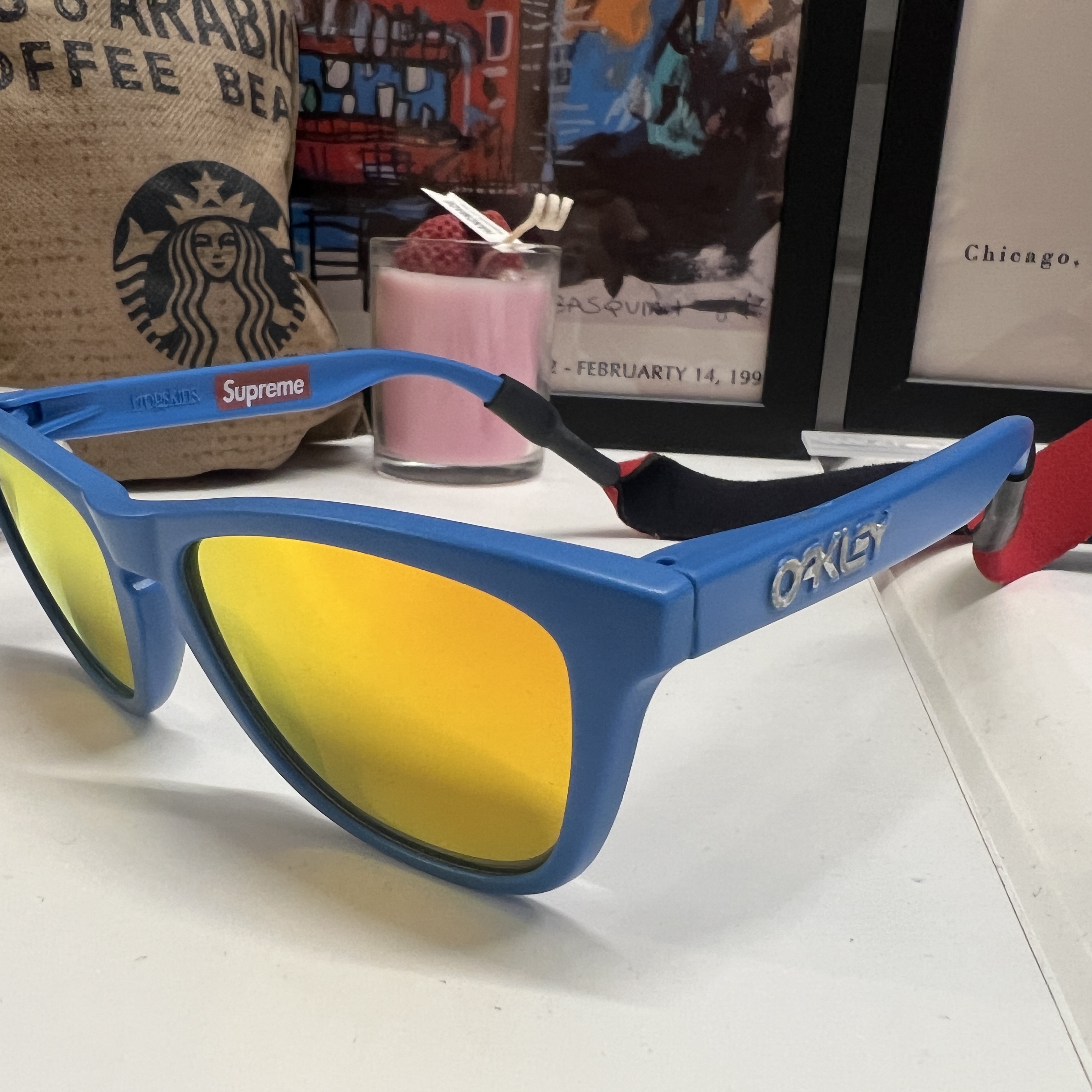 Oakley Holbrook XL Polished Clear Frame Prizm Sapphire Polarized Lenses High Bridge Fit, Nike x Supreme Air Force 1 Low White 착용 스타일 - 1