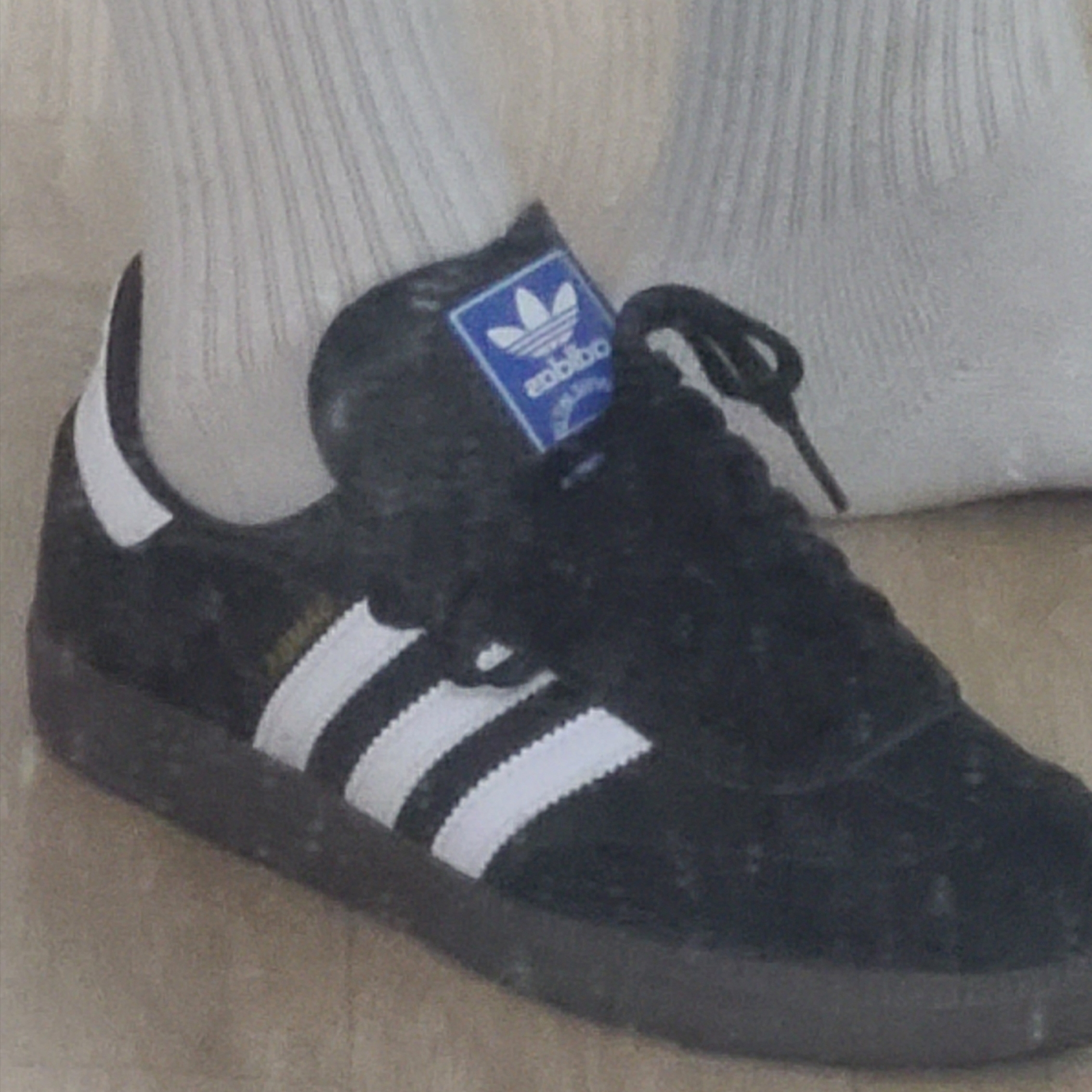 Adidas Samba OG Black White Gum 착용 스타일