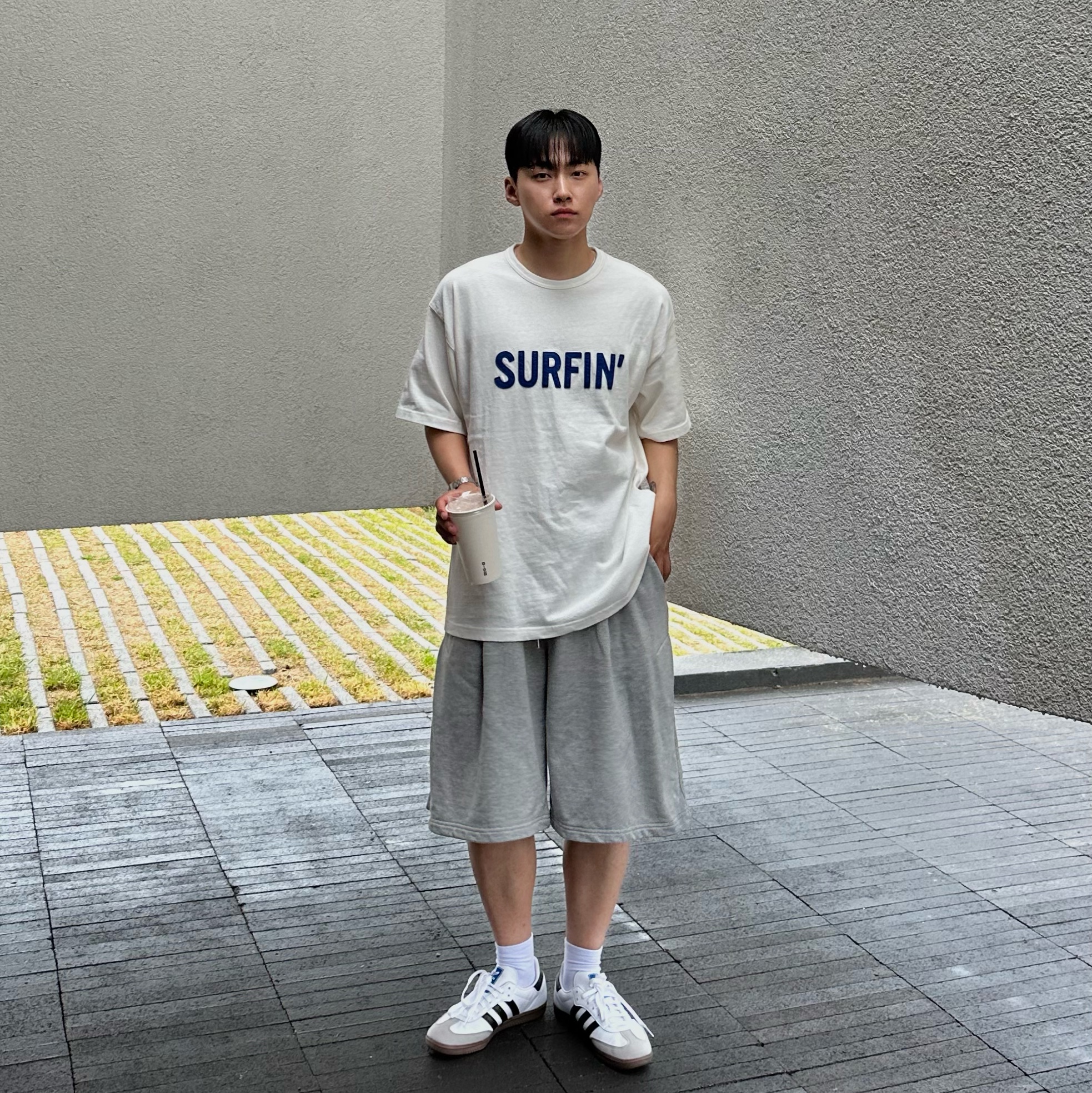 Adidas Samba Vegan White Black 착용 스타일 - 2