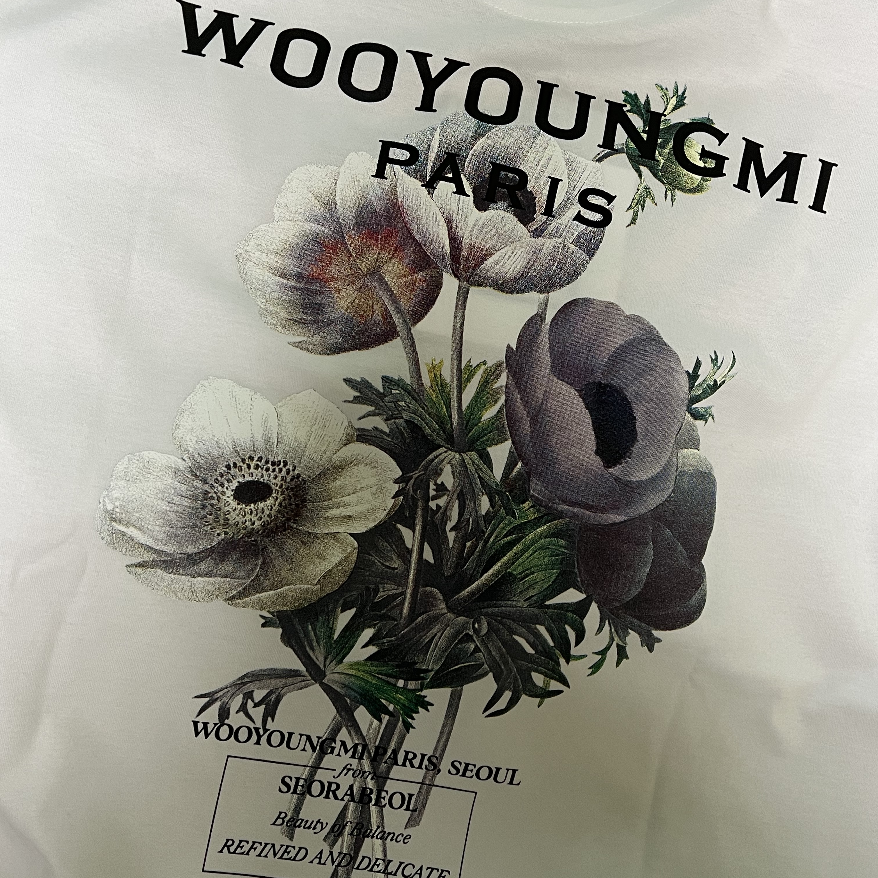 Wooyoungmi Flower Print Back Logo T-Shirt White - 23FW 착용 스타일