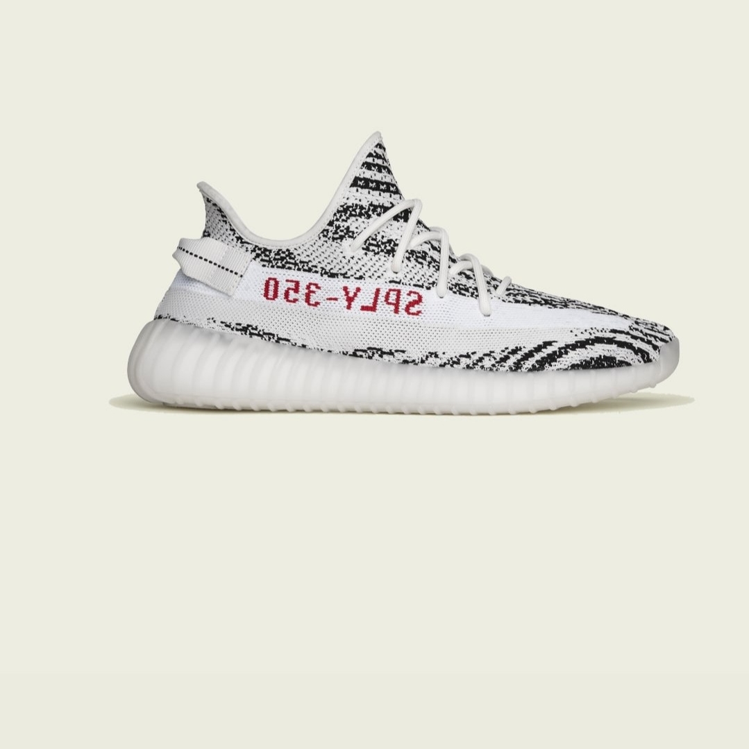 Adidas Yeezy Boost 350 V2 Zebra 2022/2023 착용 스타일