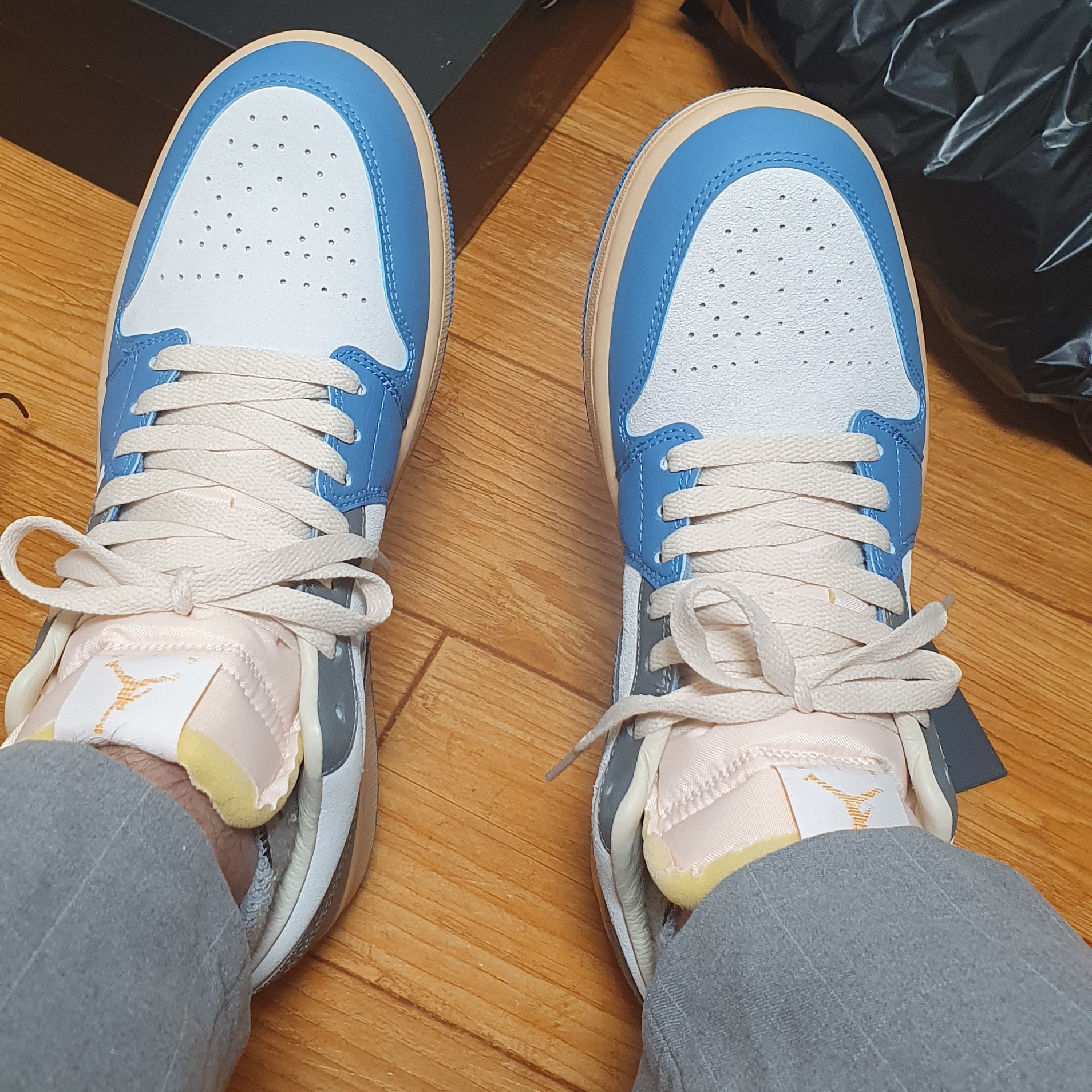 Jordan 1 Low SE Tokyo 96 착용 스타일