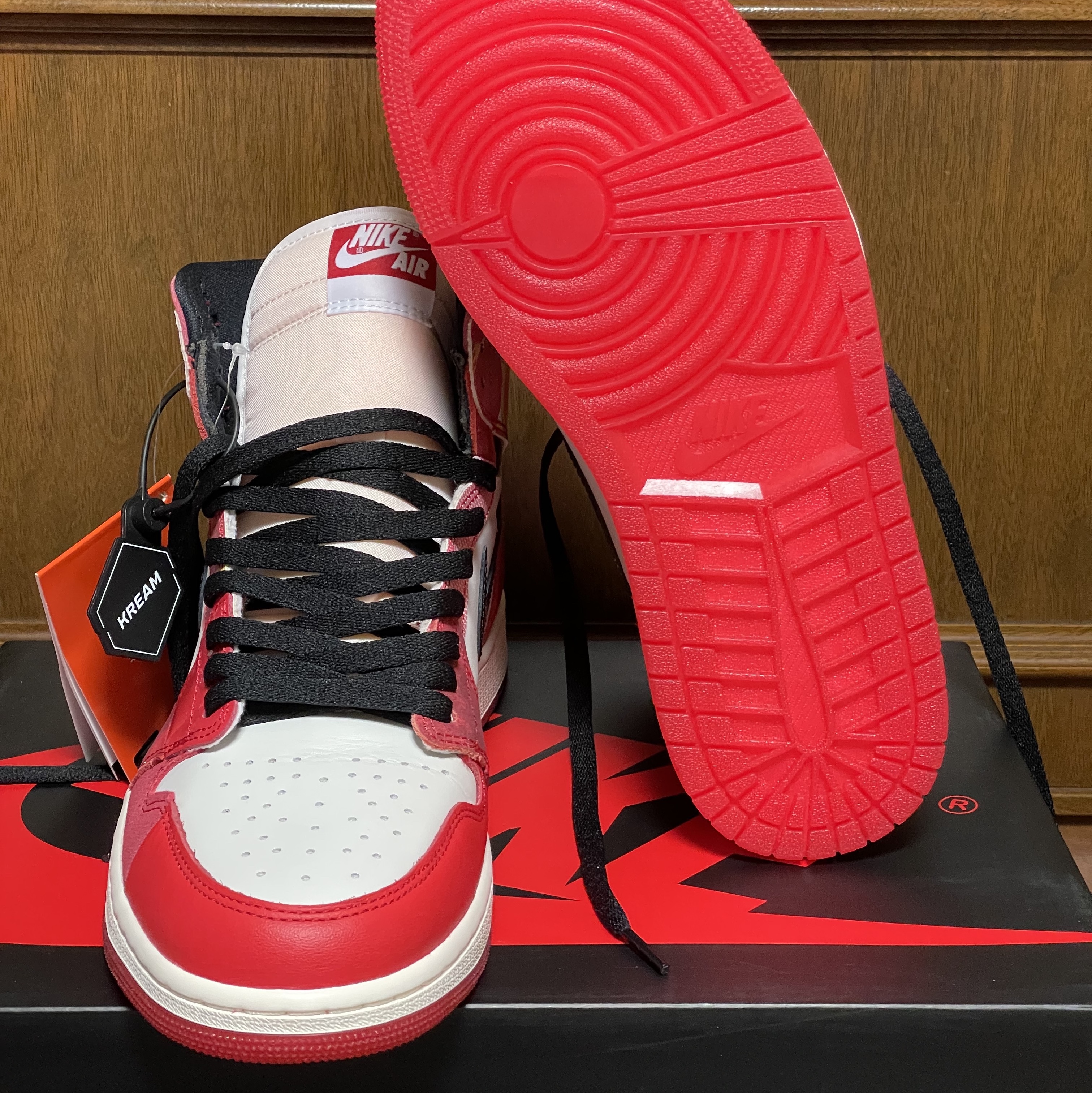Jordan 1 Retro High Spider-Man Next Chapter 착용 스타일 - 5