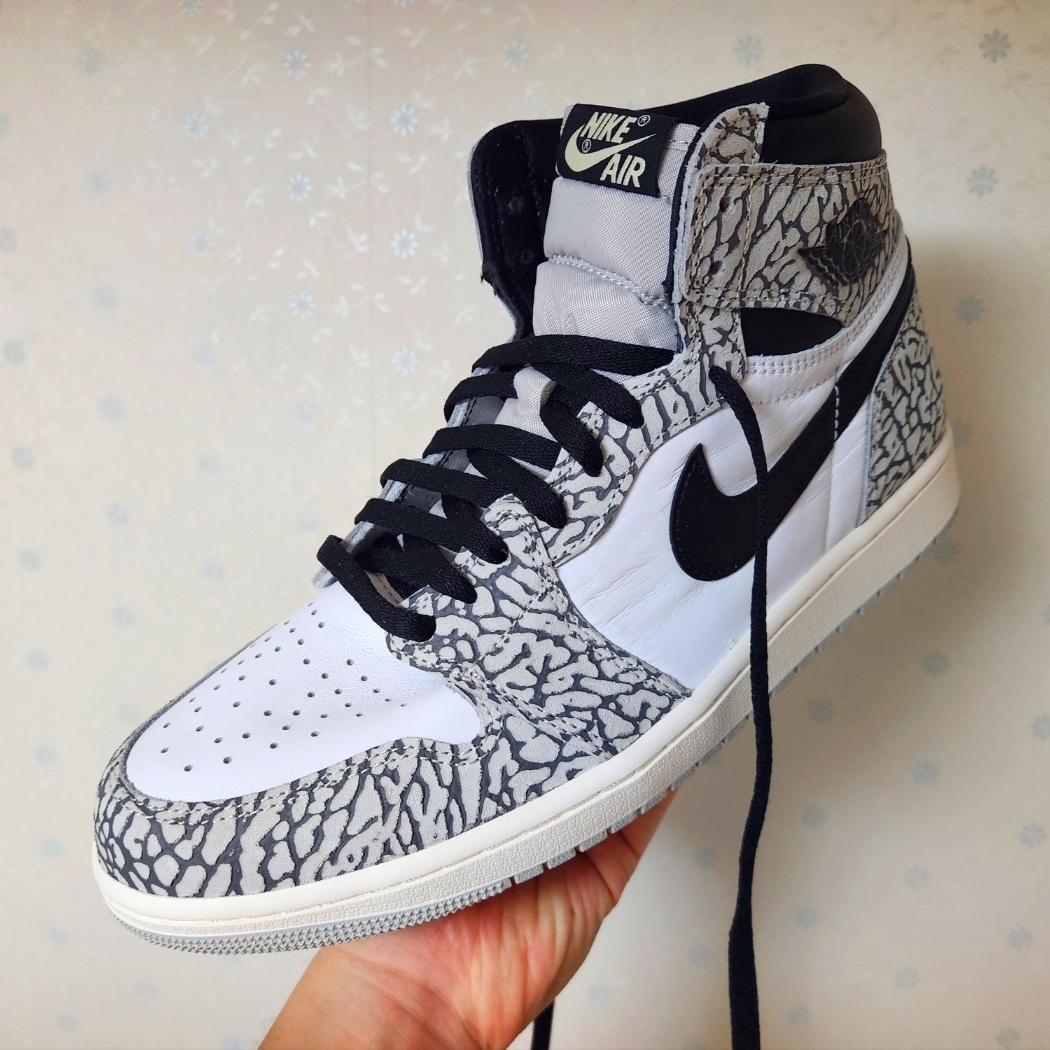 Jordan 1 Retro High OG White Cement 착용 스타일 - 2