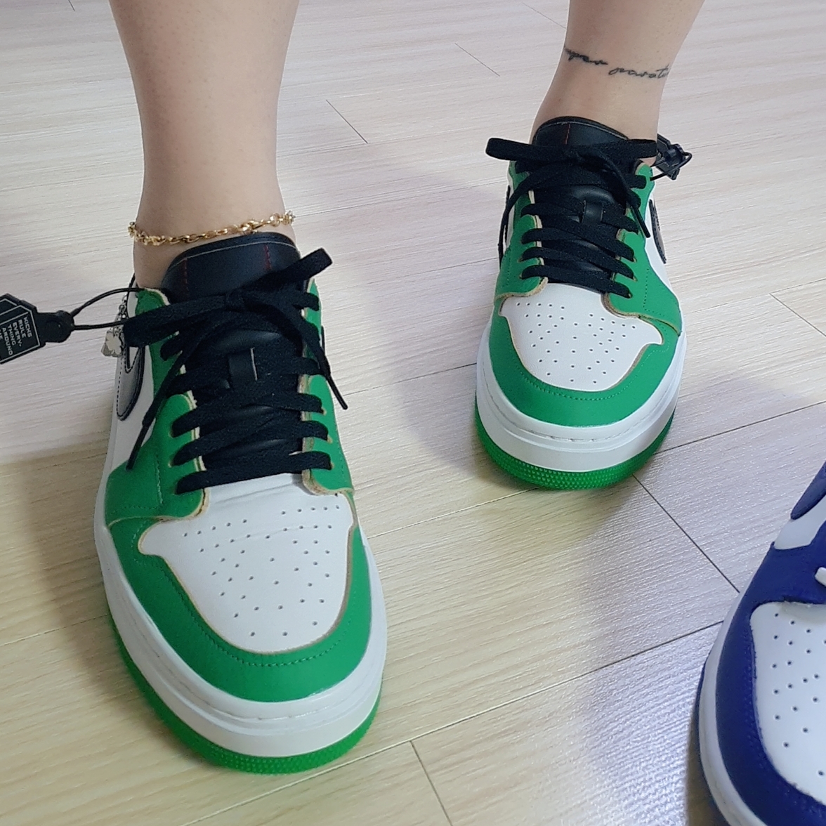 (W) Jordan 1 Elevate Low SE Lucky Green 착용 스타일 - 4
