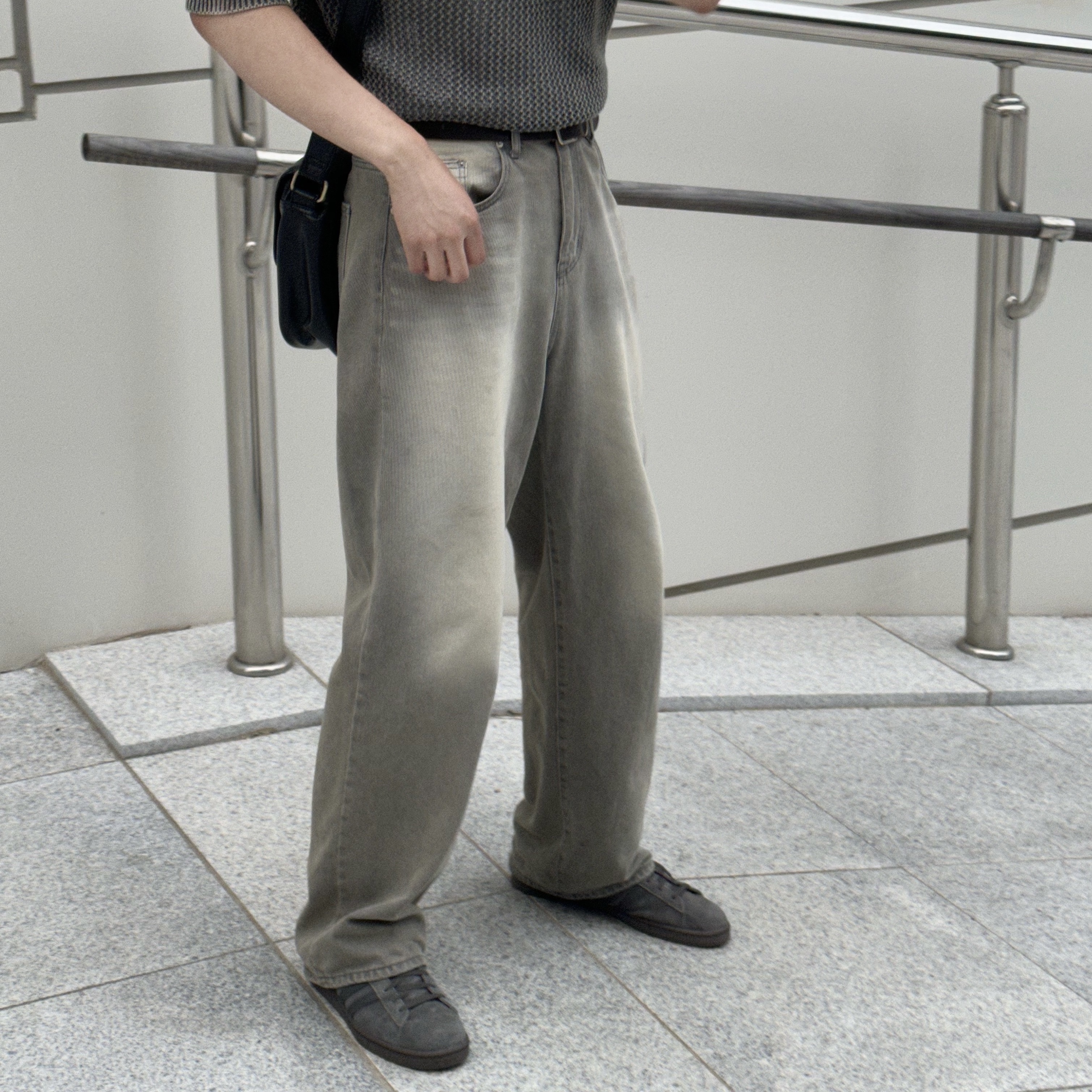 Adidas Campus 80s Utility Grey 착용 스타일 - 2