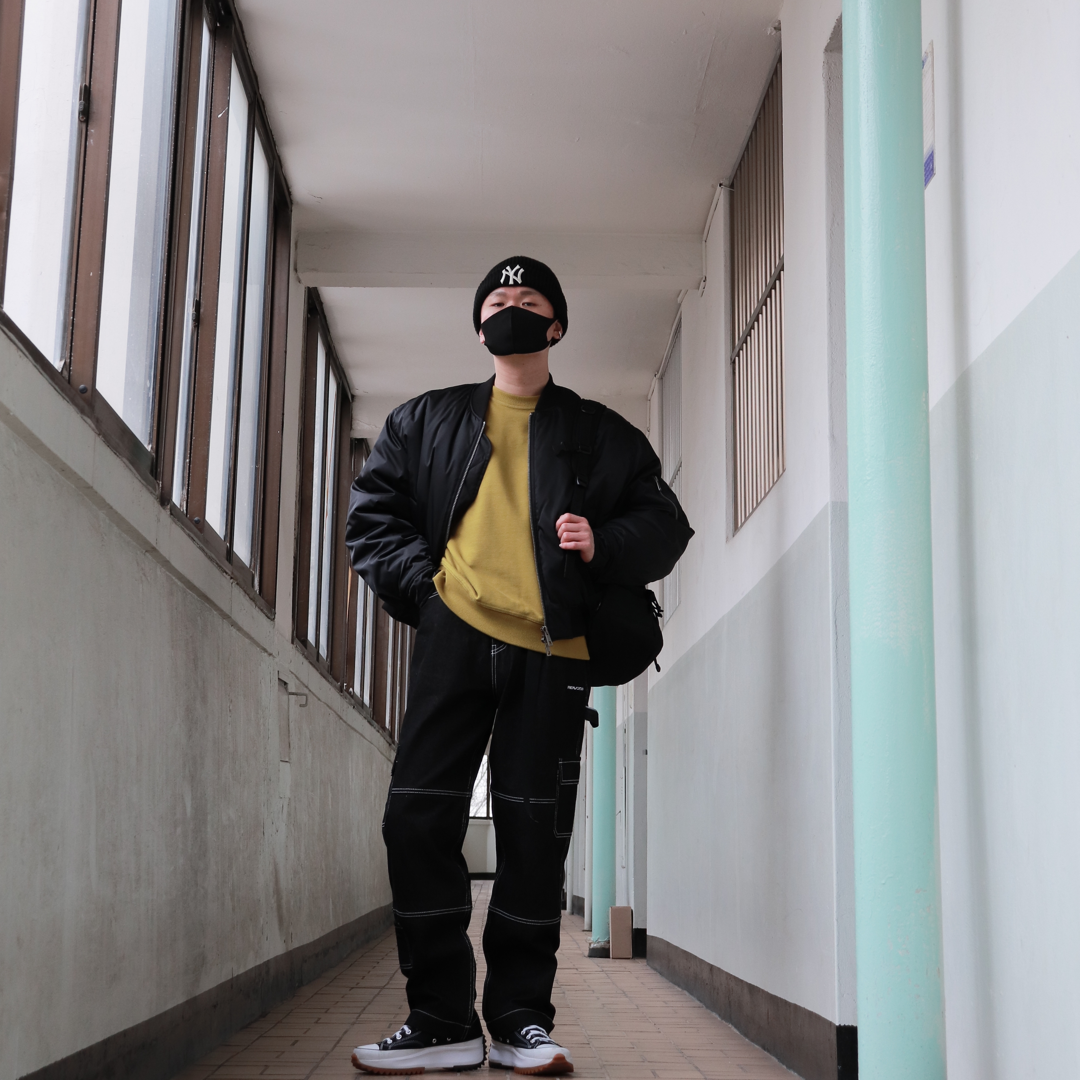 Converse Run Star Hike Hi Black White Gum 착용 스타일