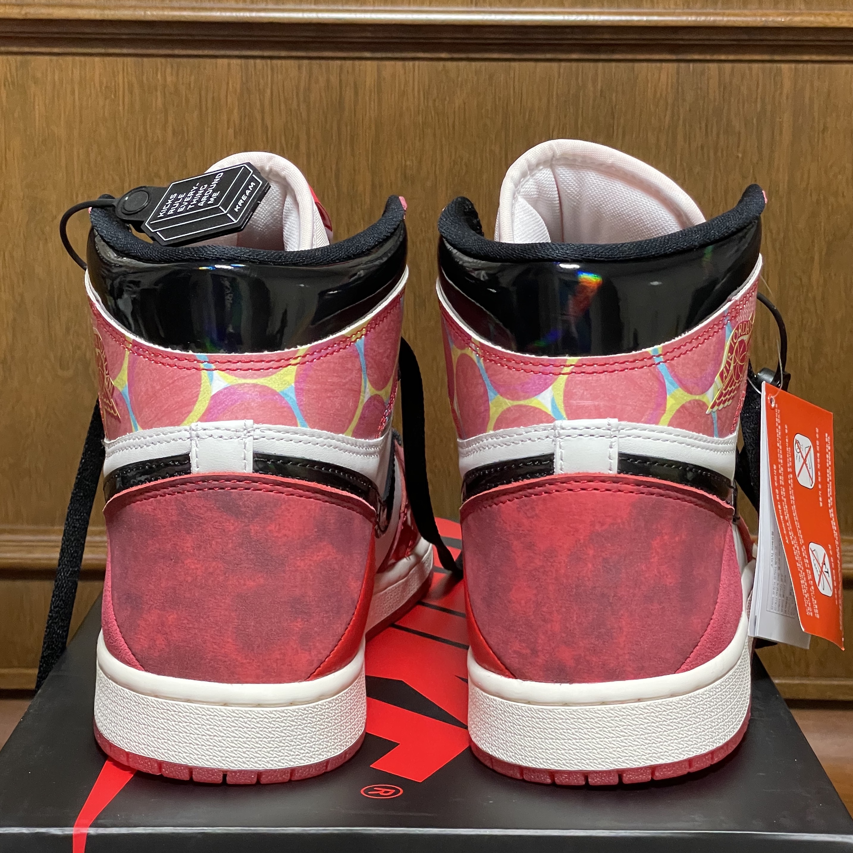Jordan 1 Retro High Spider-Man Next Chapter 착용 스타일 - 4