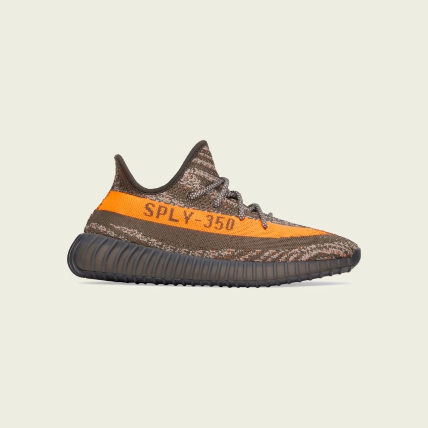 Adidas Yeezy Boost 350 V2 Carbon Beluga 착용 스타일