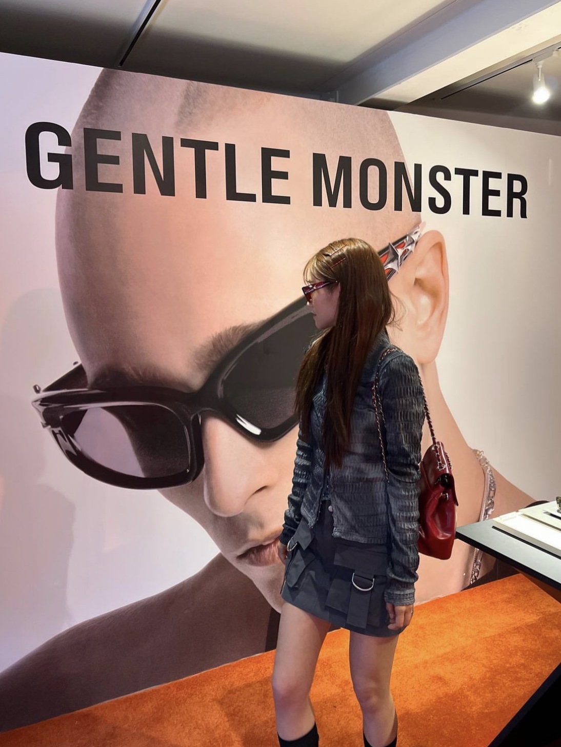 Gentle Monster Paso BL3 Blue, Gentle Monster Nine Part Piece RC5 Red 착용 스타일 - 2