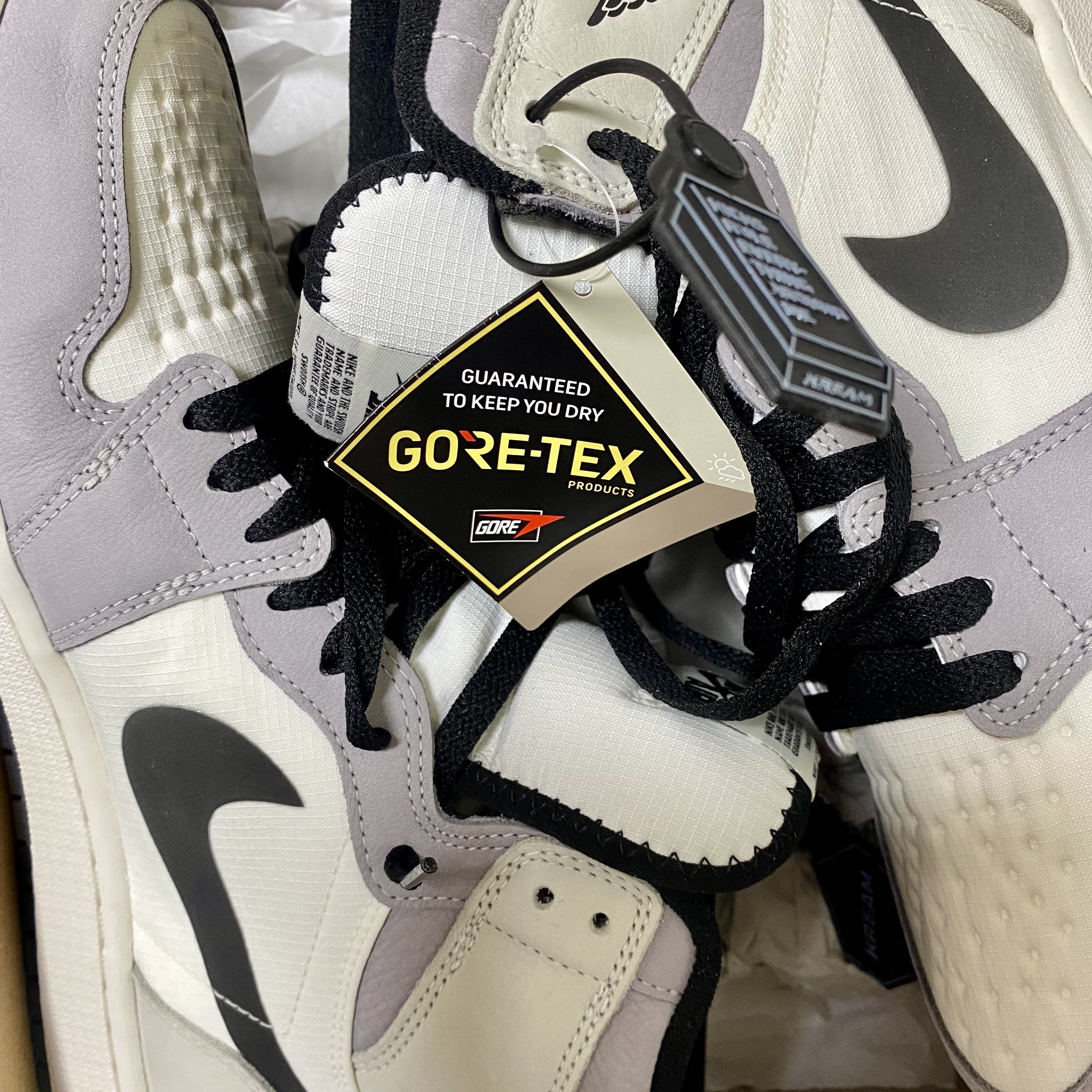 Jordan 1 Element Gore-Tex Sail 착용 스타일