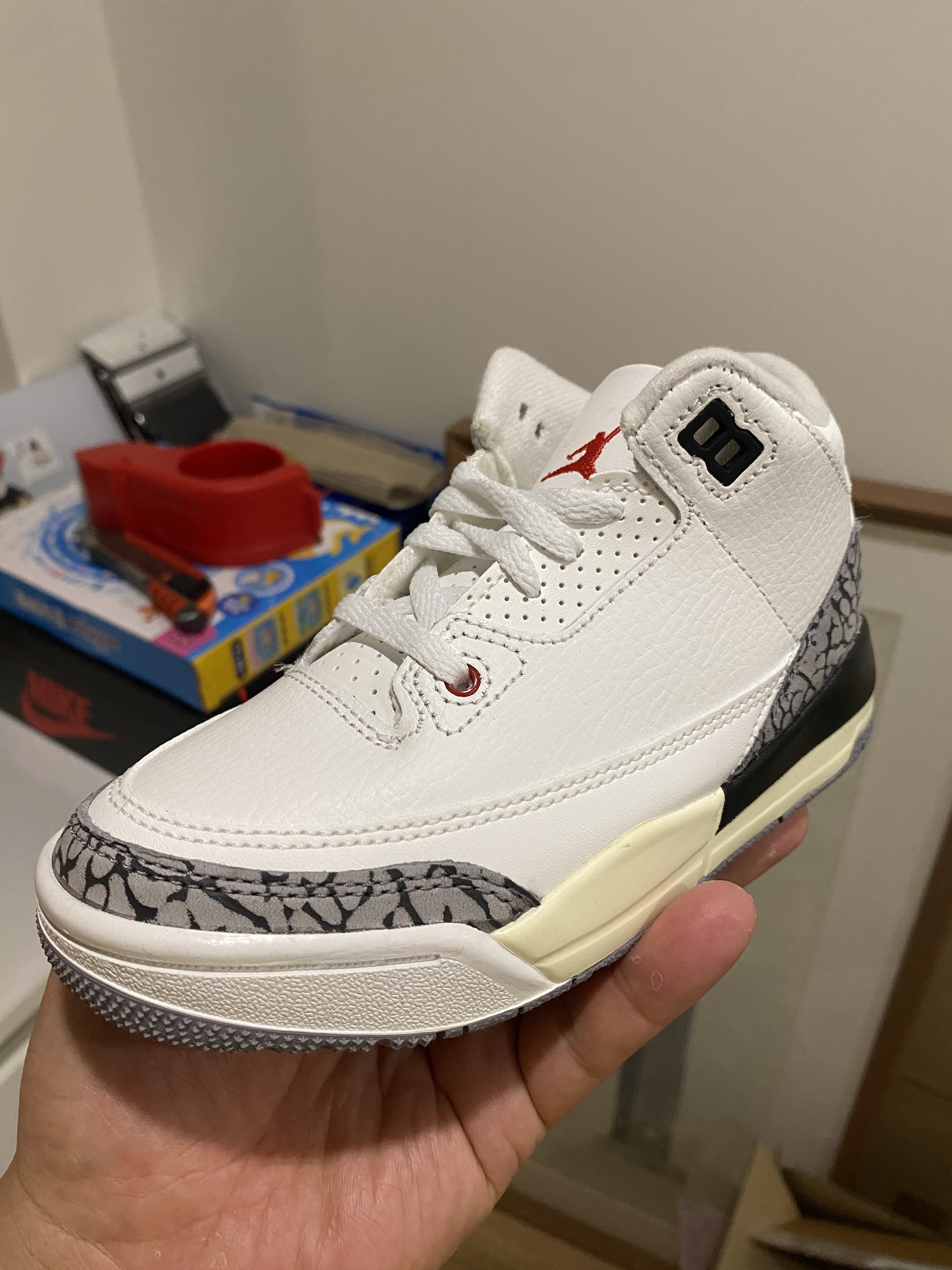 (PS) Jordan 3 Retro White Cement Reimagined 착용 스타일 - 2