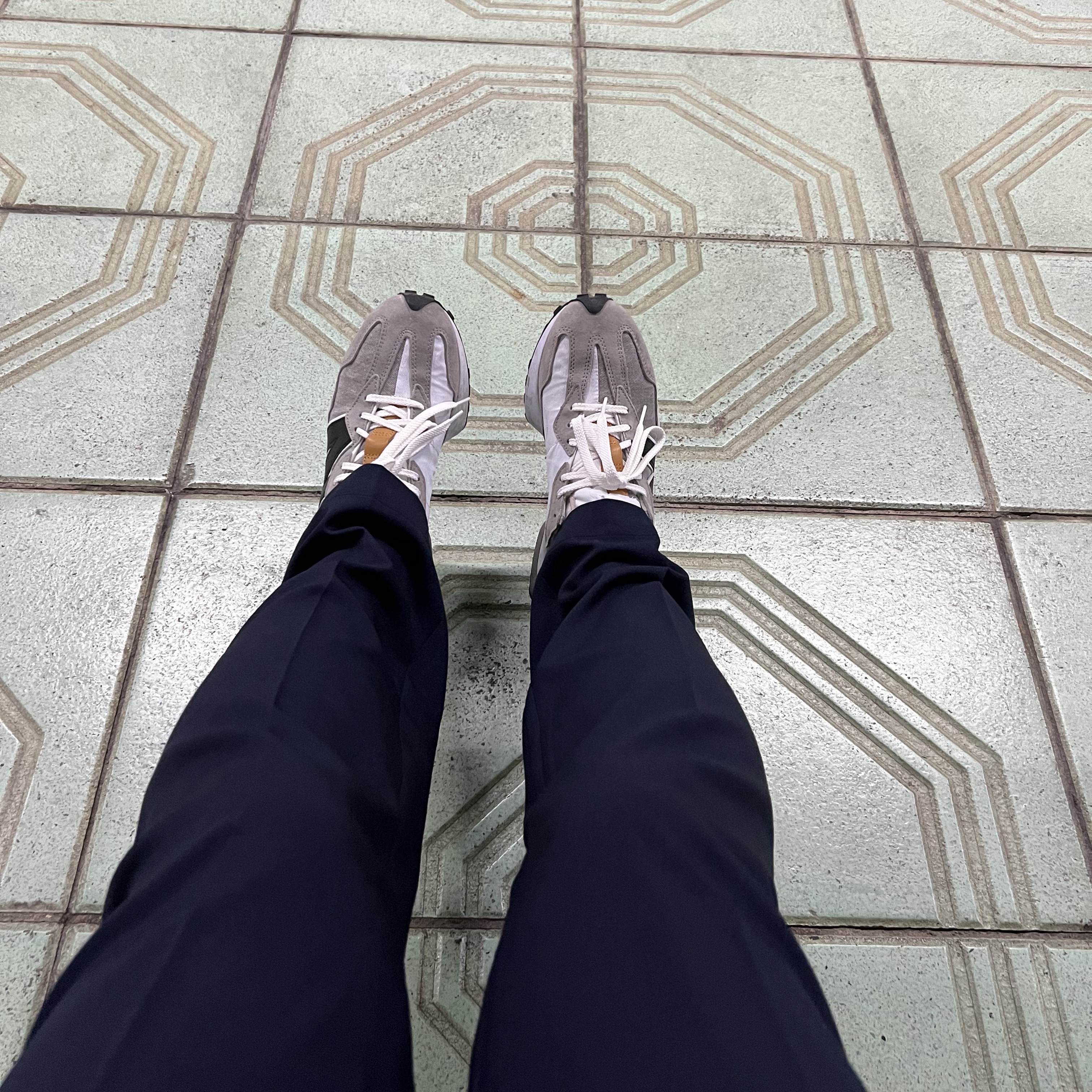 New Balance x Levi's 327 Grey (Levi's Tag) 착용 스타일