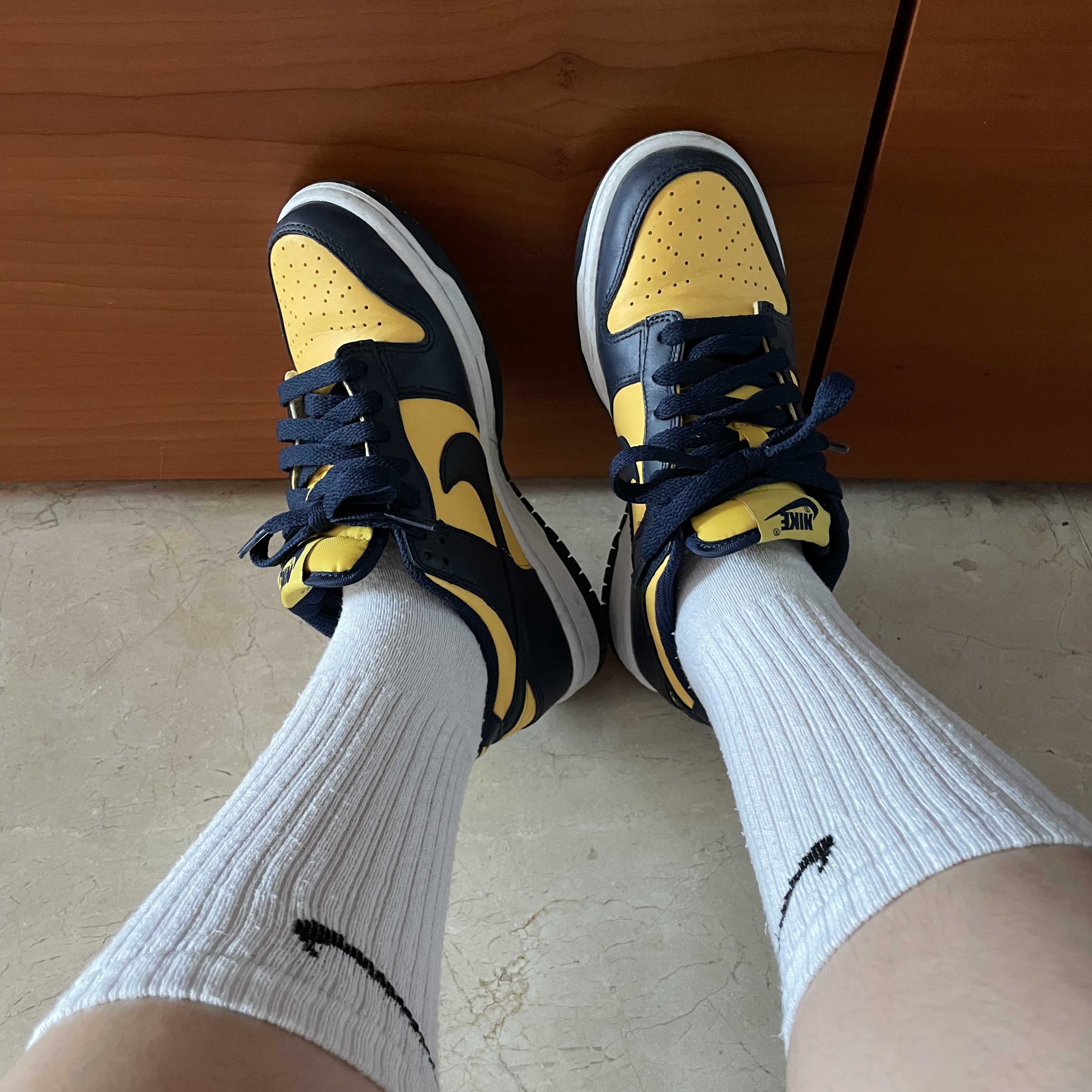 (GS) Nike Dunk Low Varsity Maize 착용 스타일 - 2